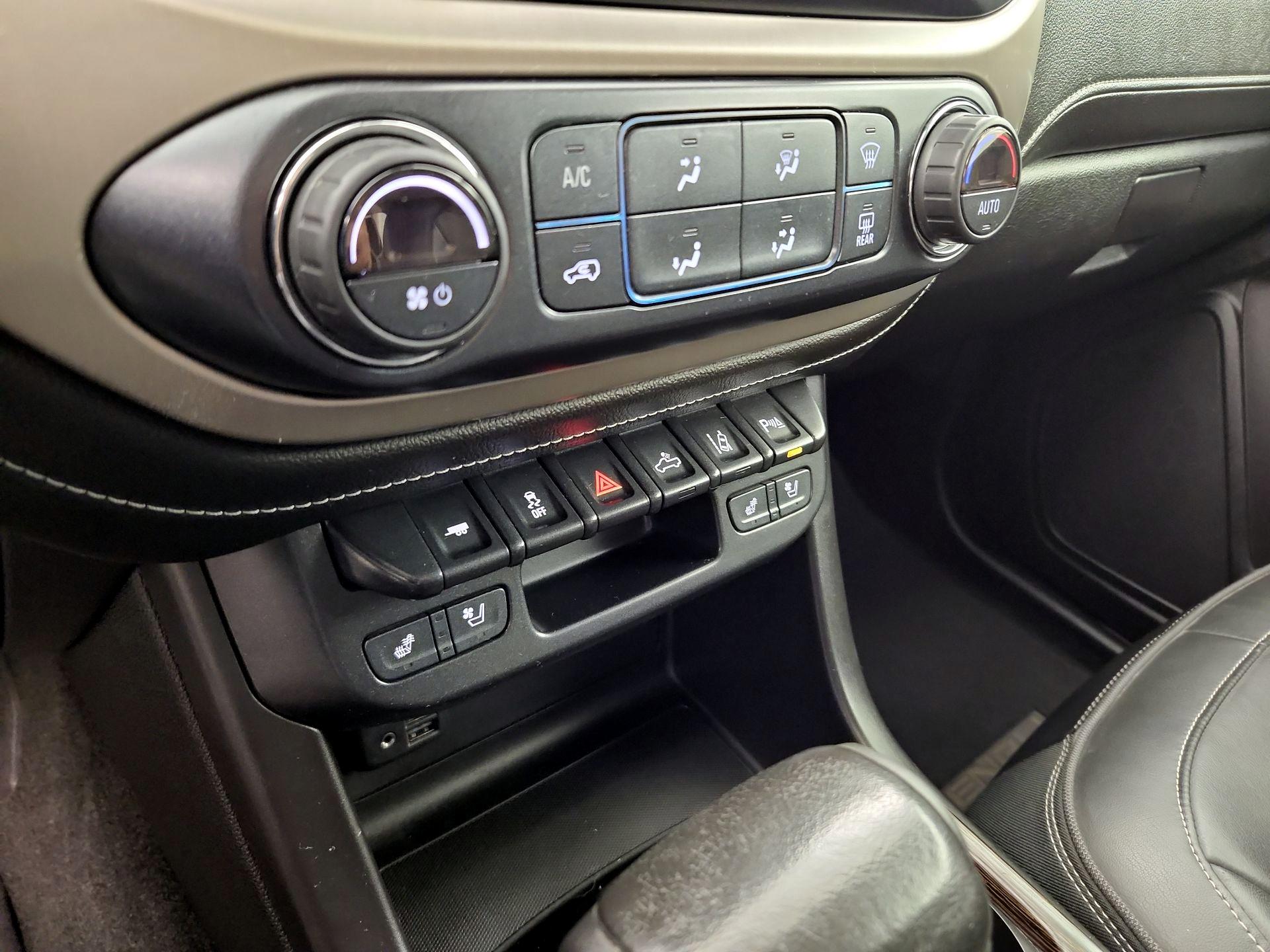 Thumbnail: 2019 GMC Canyon - 16