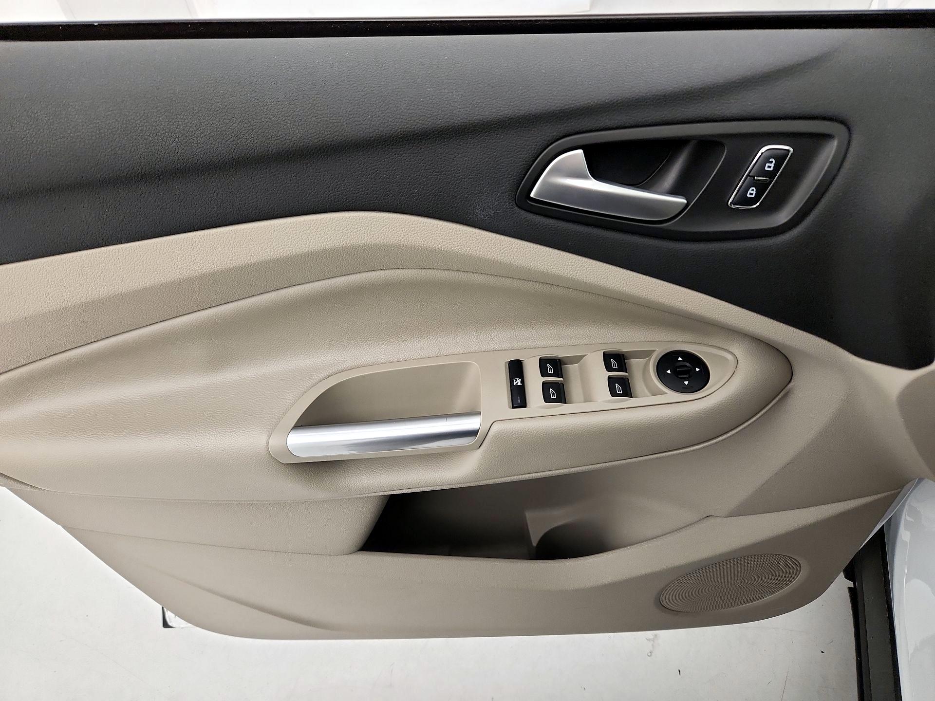 Thumbnail: 2015 Ford Escape - 12