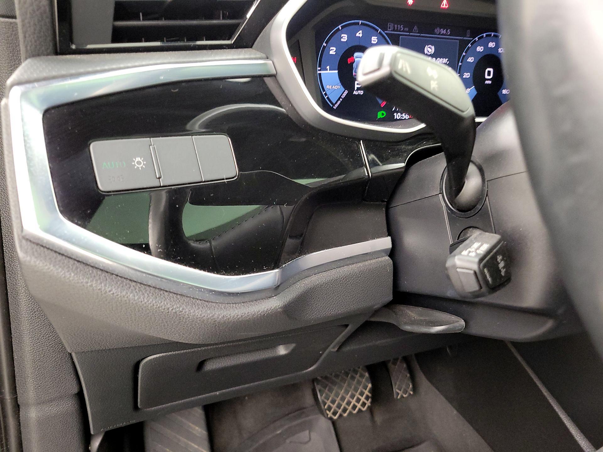 Thumbnail: 2020 Audi Q3 - 13