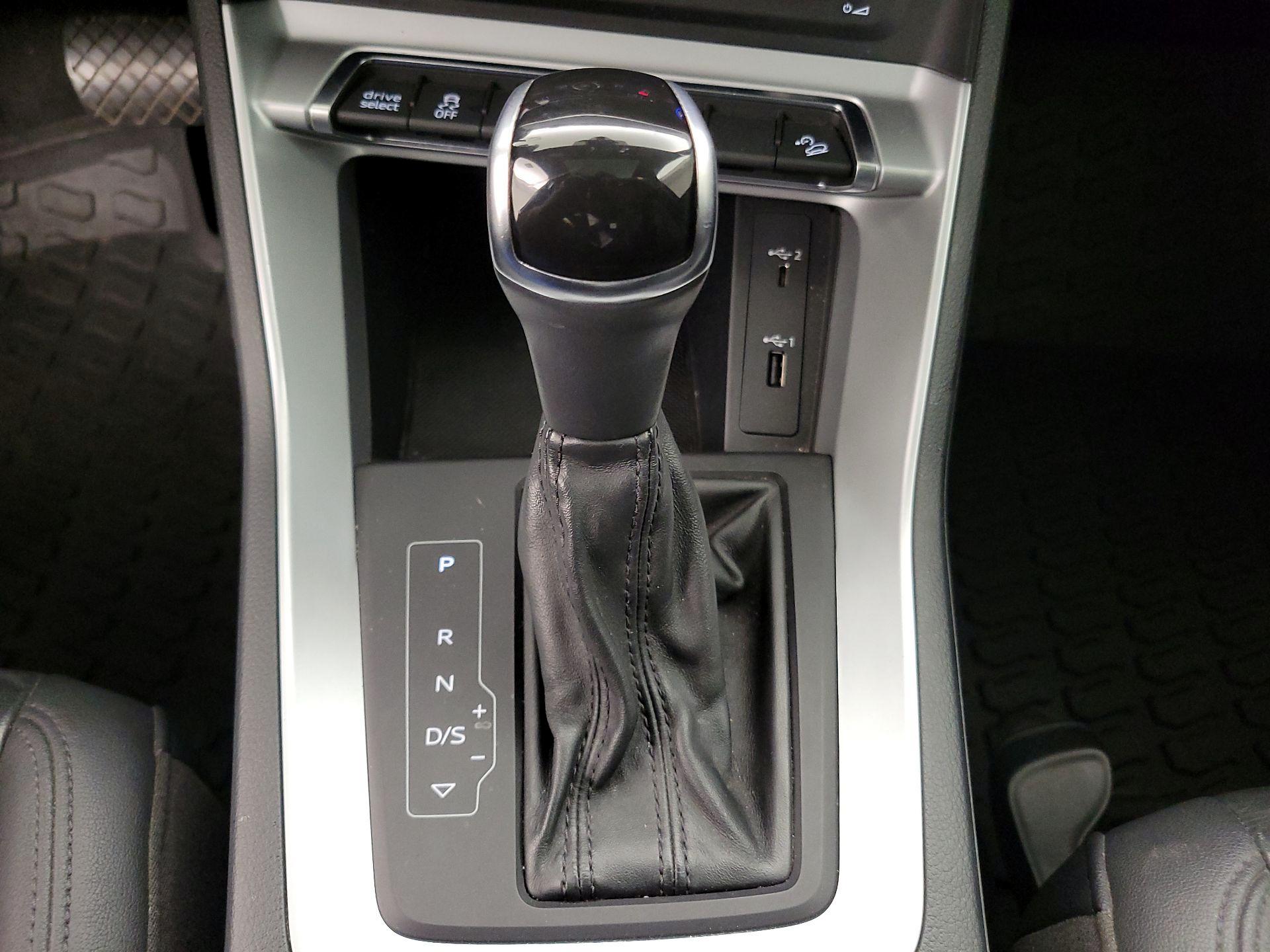 Thumbnail: 2020 Audi Q3 - 17