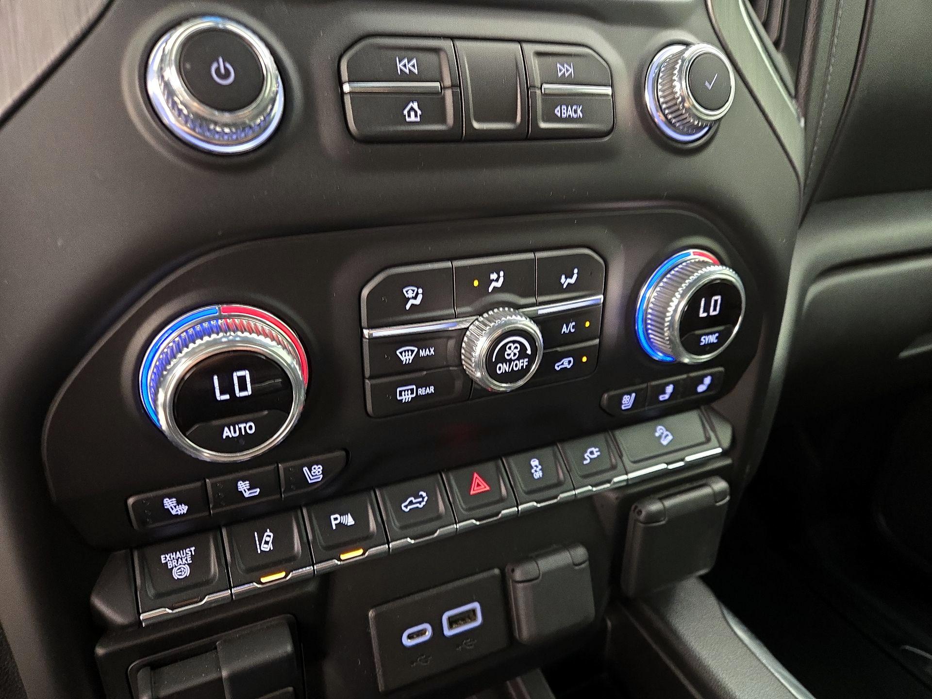 Thumbnail: 2022 GMC Sierra 2500 - 17