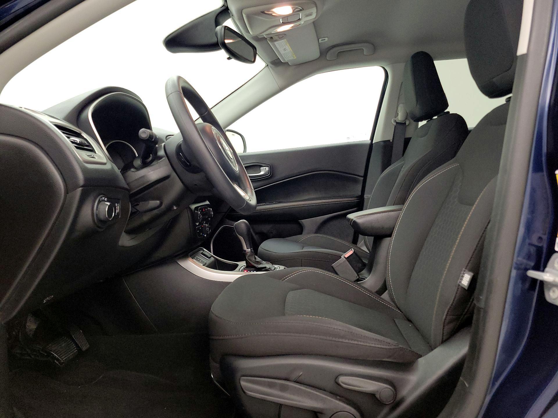 Thumbnail: 2018 Jeep Compass - 11