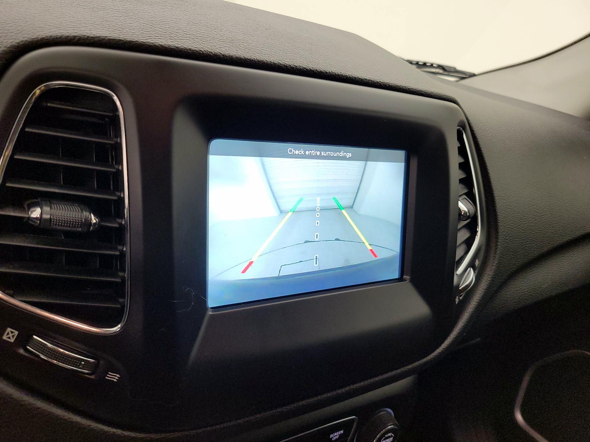 Thumbnail: 2018 Jeep Compass - 14