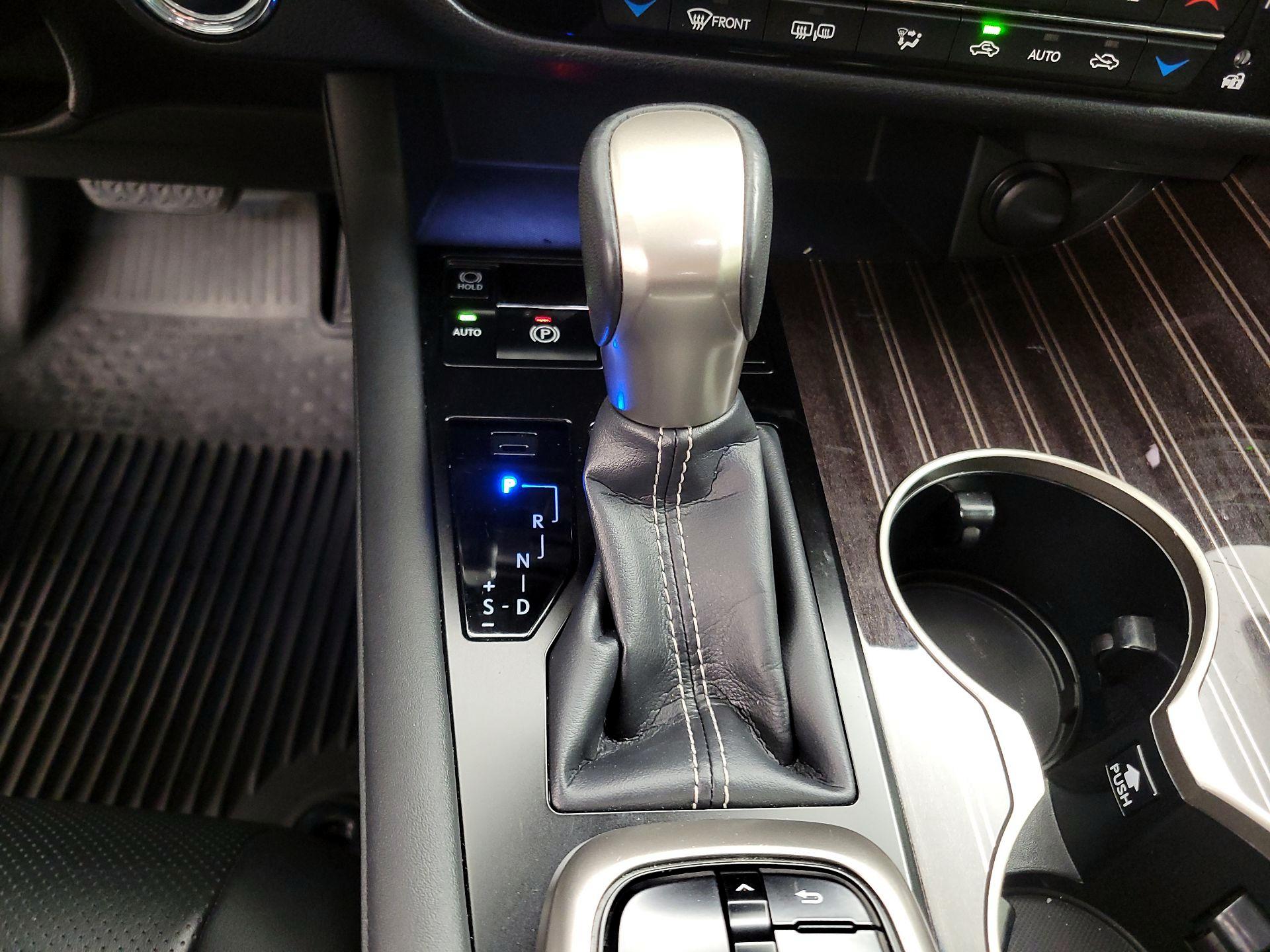 Thumbnail: 2019 Lexus RX - 18