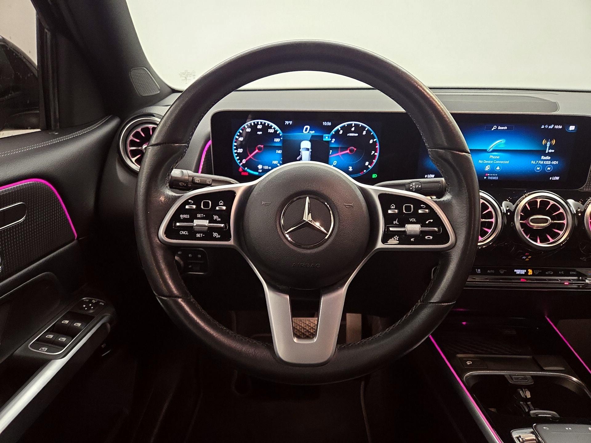 Thumbnail: 2020 Mercedes-Benz GLB - 10