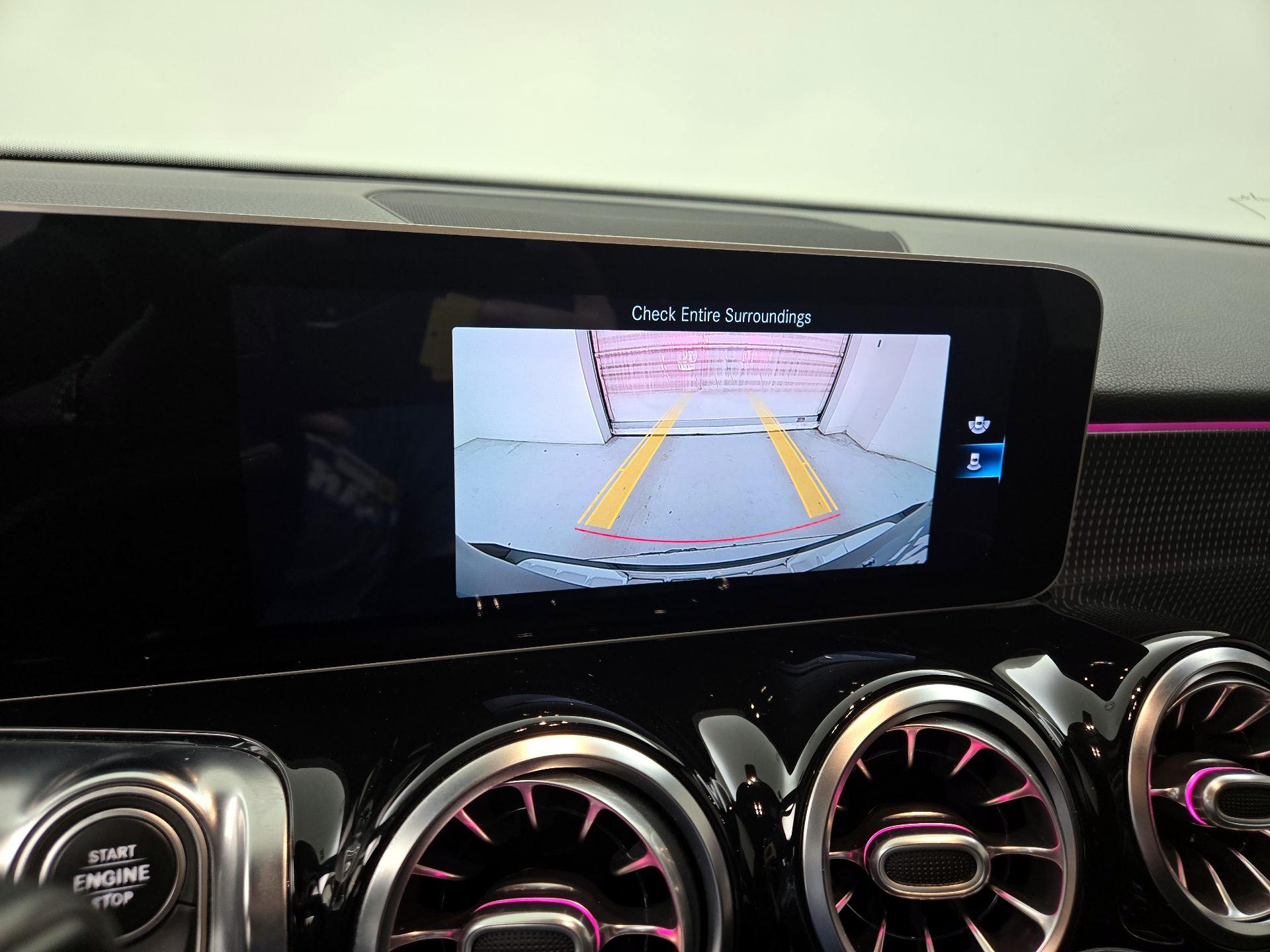 Thumbnail: 2020 Mercedes-Benz GLB - 14