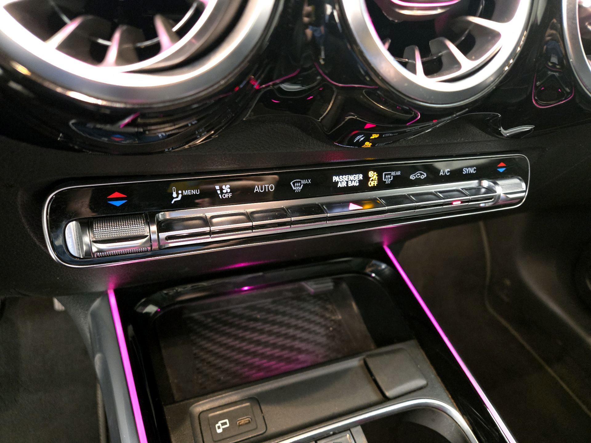 Thumbnail: 2020 Mercedes-Benz GLB - 16