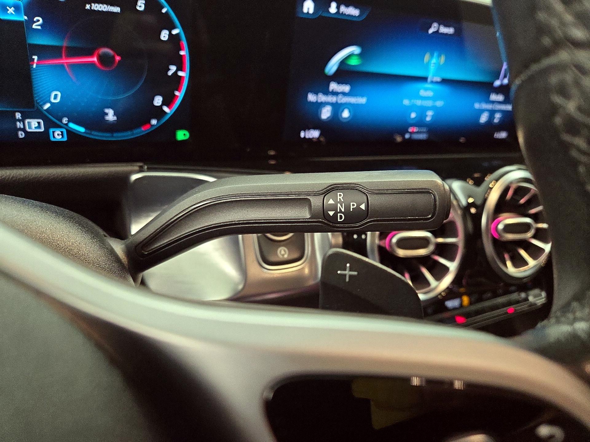 Thumbnail: 2020 Mercedes-Benz GLB - 17