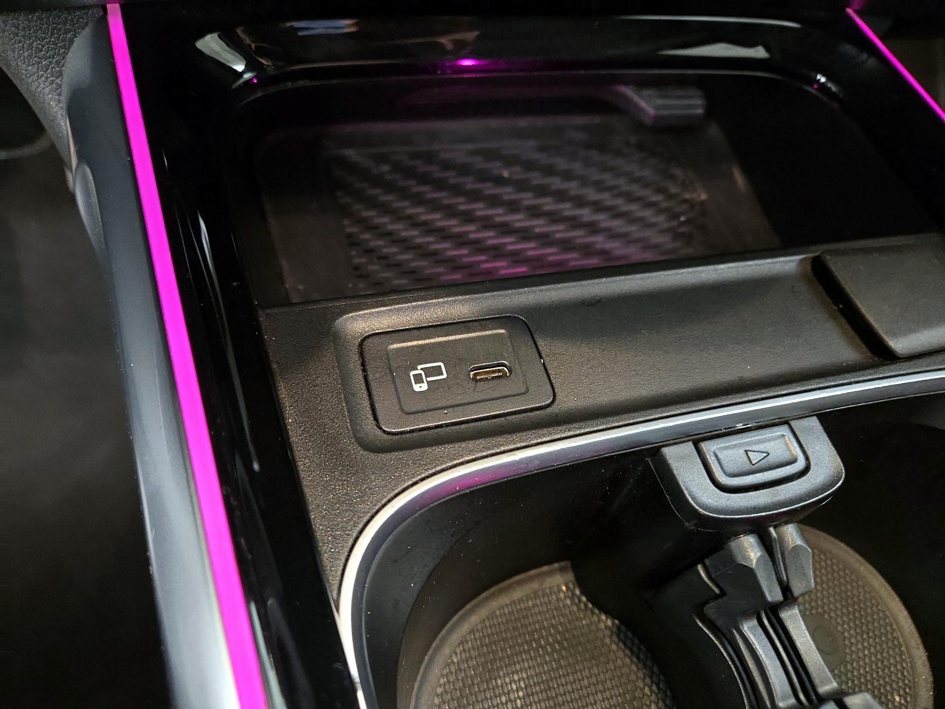 Thumbnail: 2020 Mercedes-Benz GLB - 18