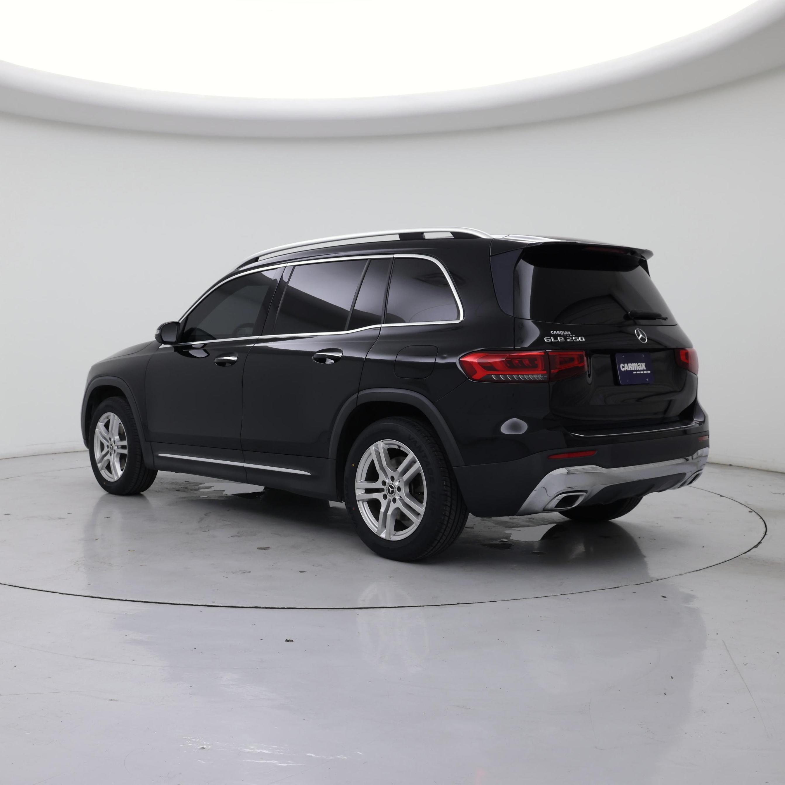 Thumbnail: 2020 Mercedes-Benz GLB - 2