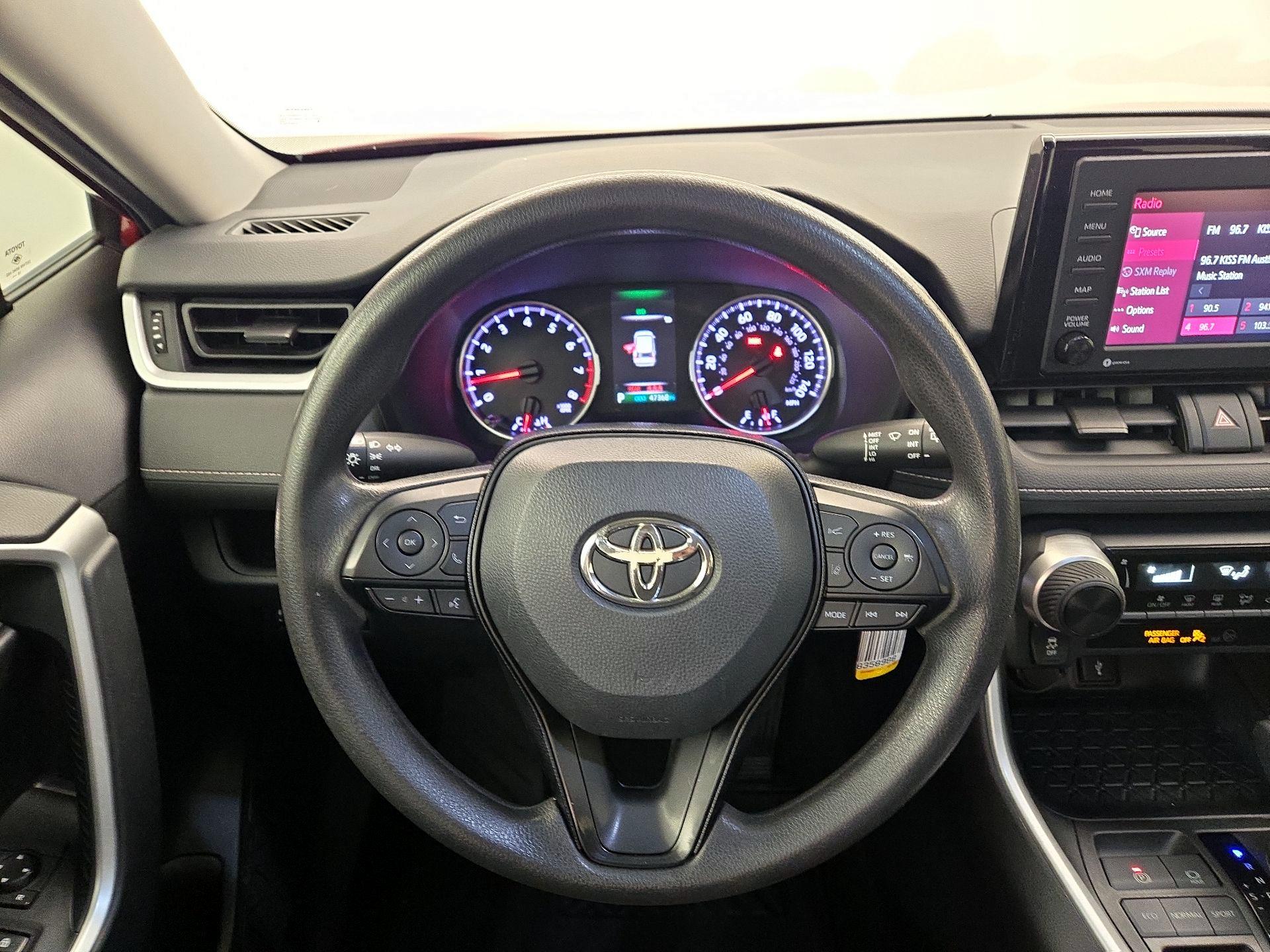 Thumbnail: 2020 Toyota RAV4 - 10