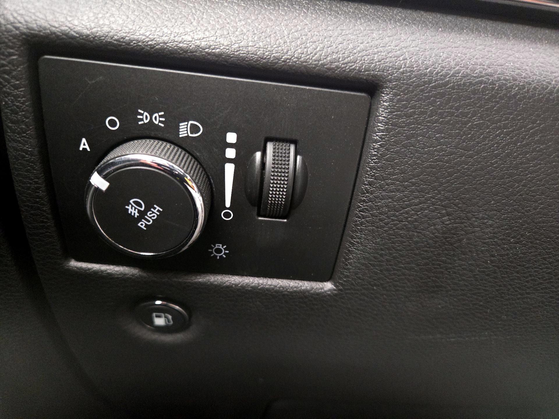 Thumbnail: 2020 Jeep Grand Cherokee - 13