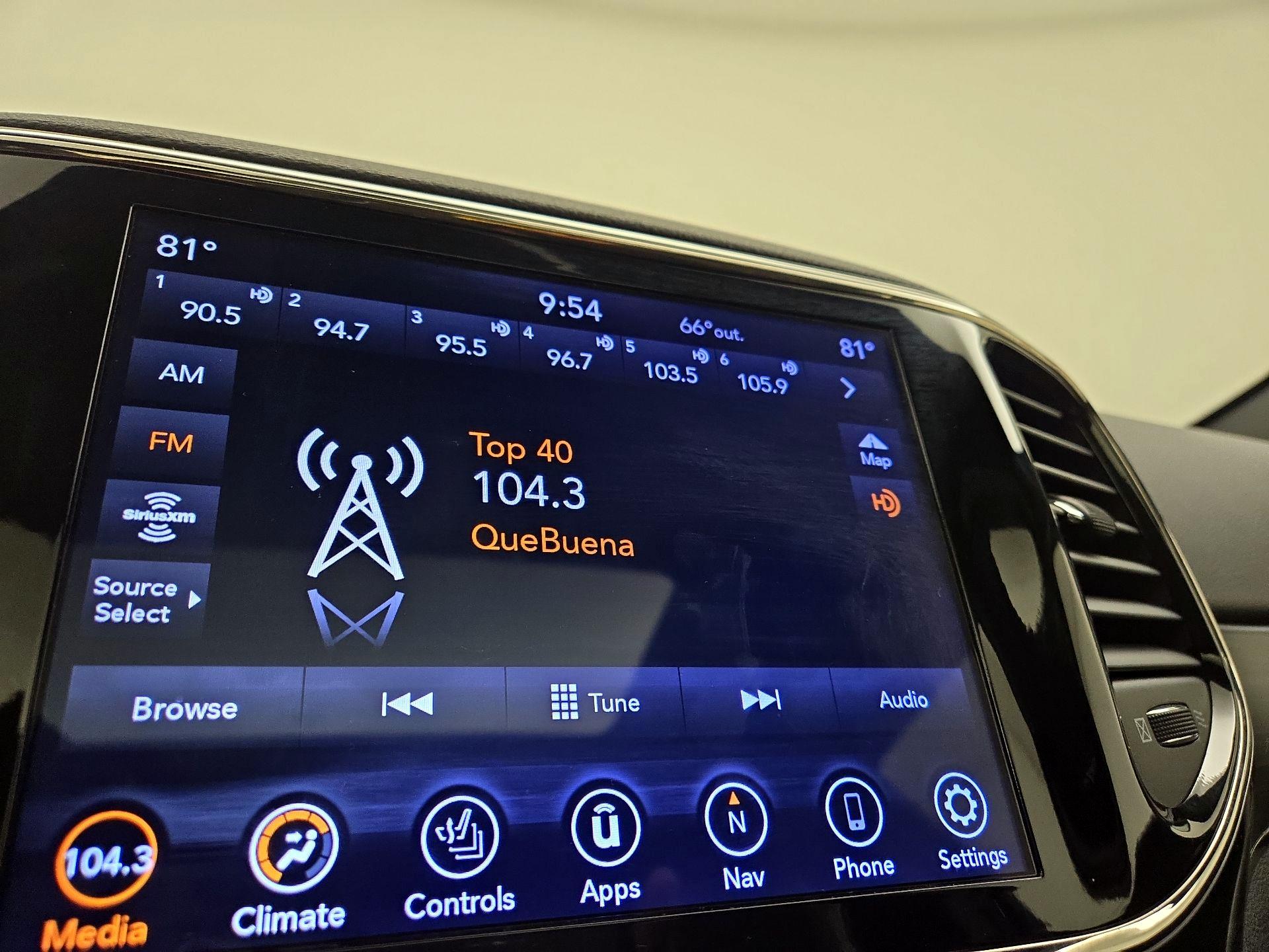 Thumbnail: 2020 Jeep Grand Cherokee - 16