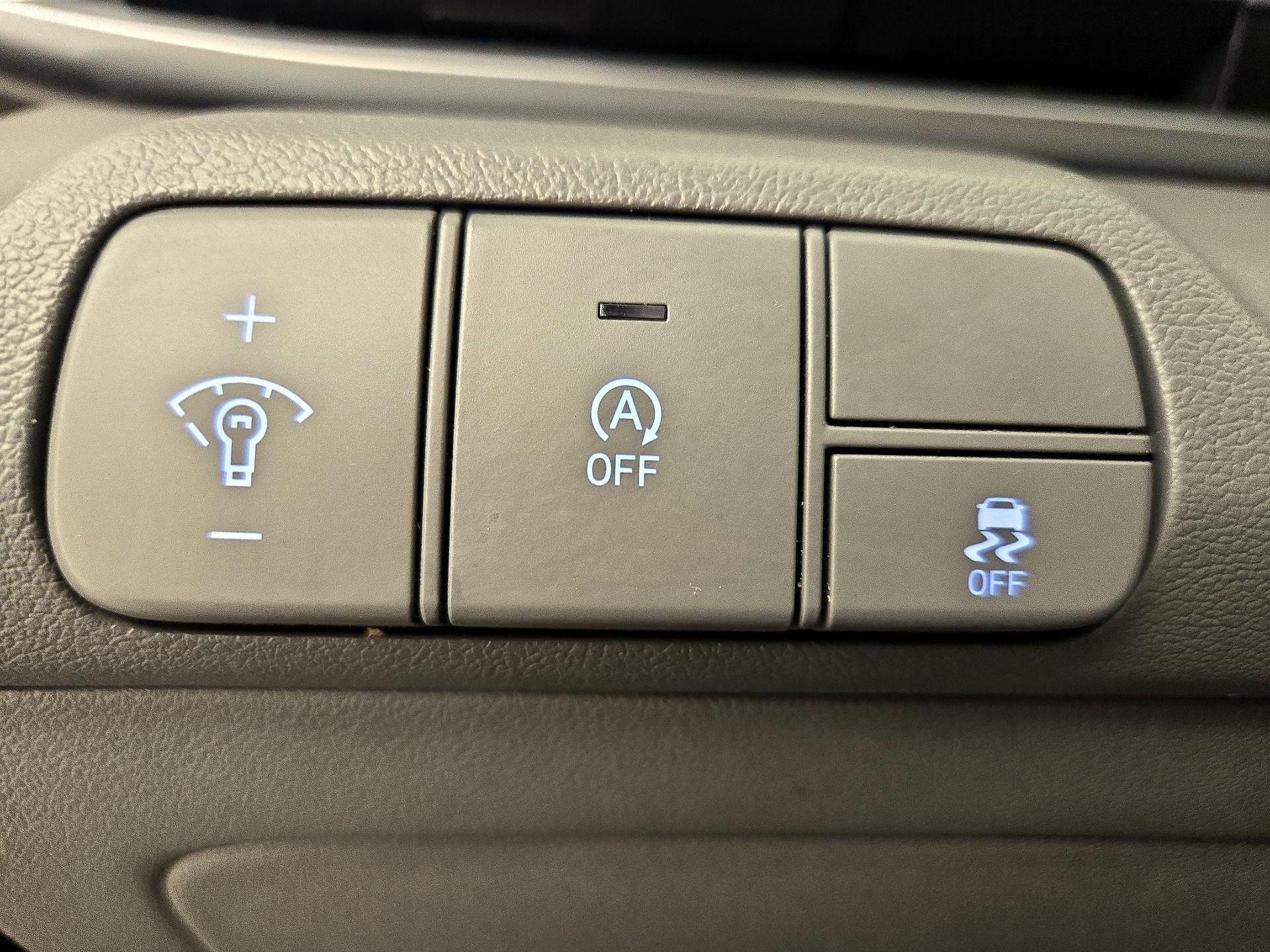 Thumbnail: 2025 Hyundai Elantra - 13