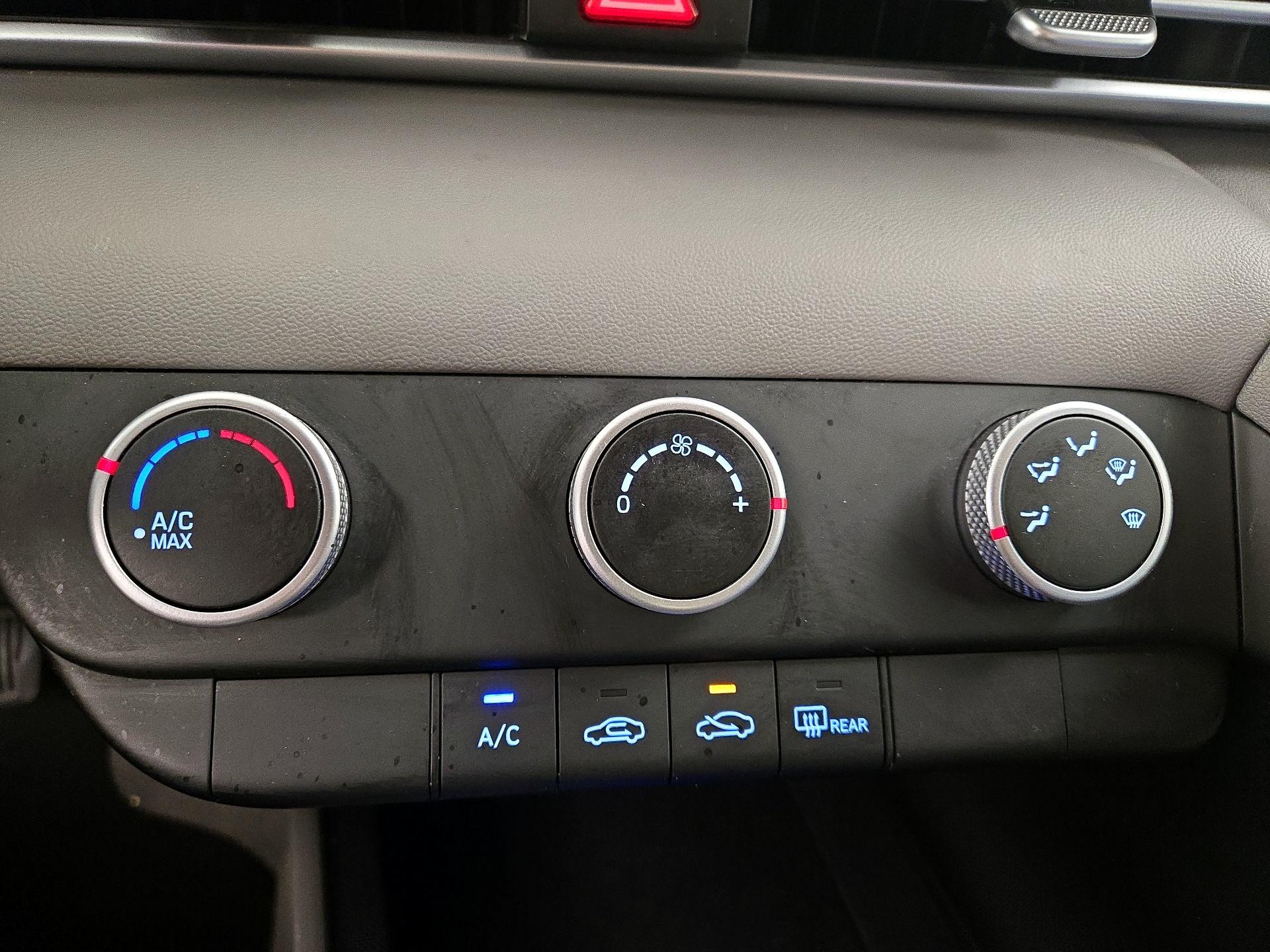 Thumbnail: 2025 Hyundai Elantra - 16