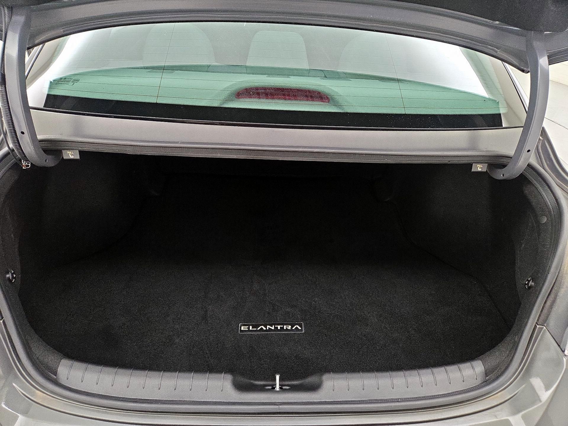 Thumbnail: 2025 Hyundai Elantra - 20