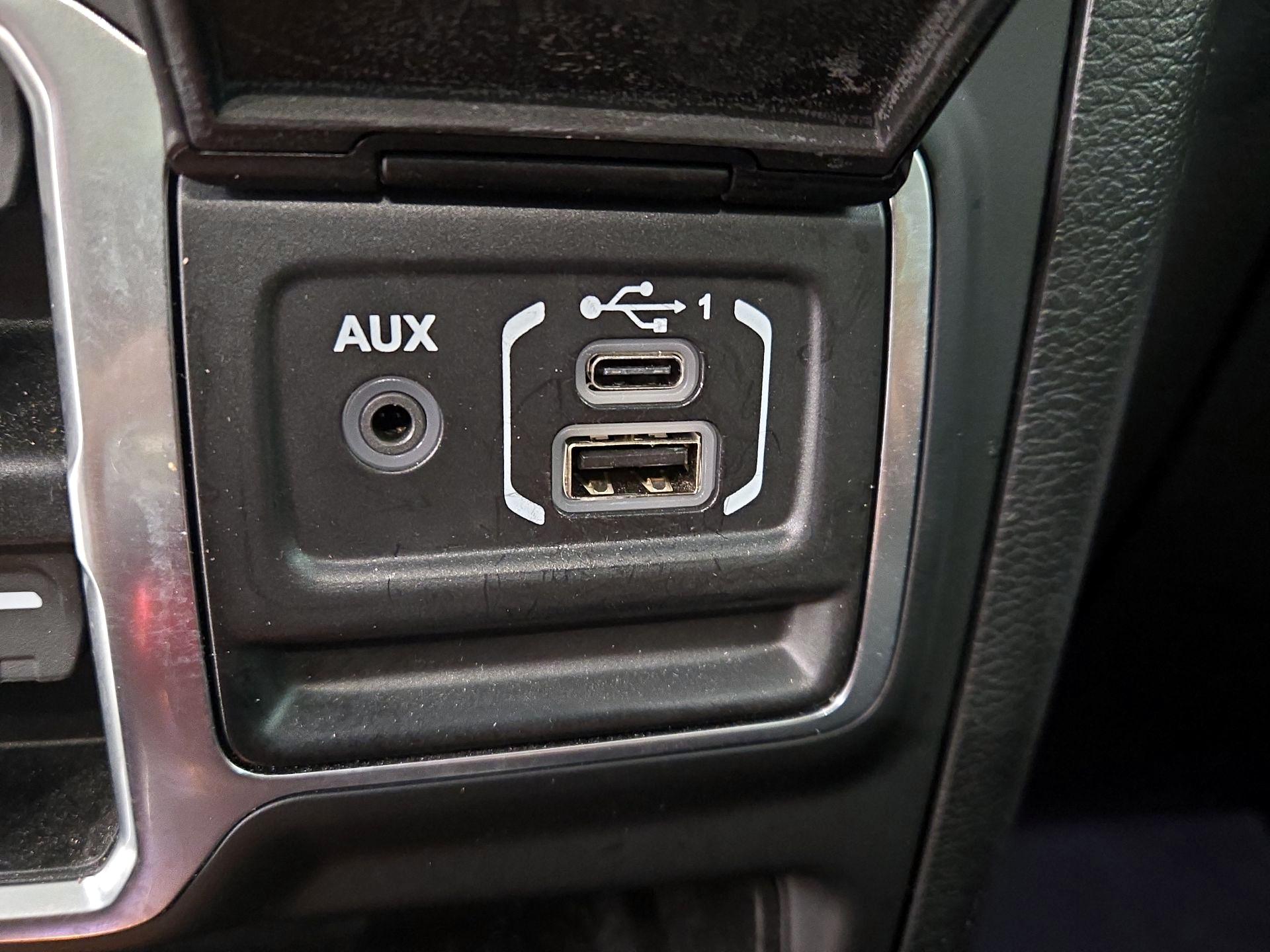 Thumbnail: 2020 Jeep Wrangler - 18