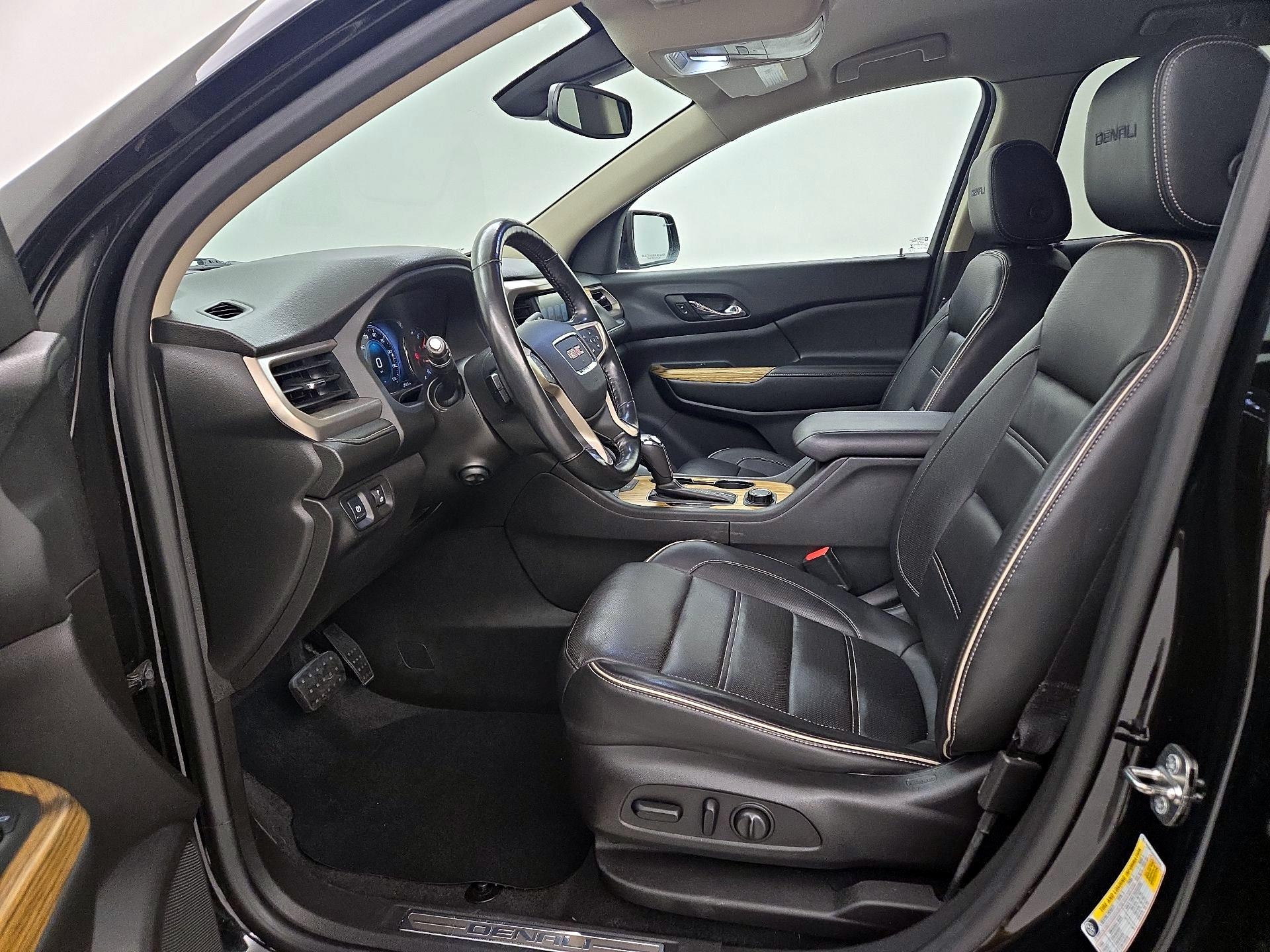 Thumbnail: 2017 GMC Acadia - 11