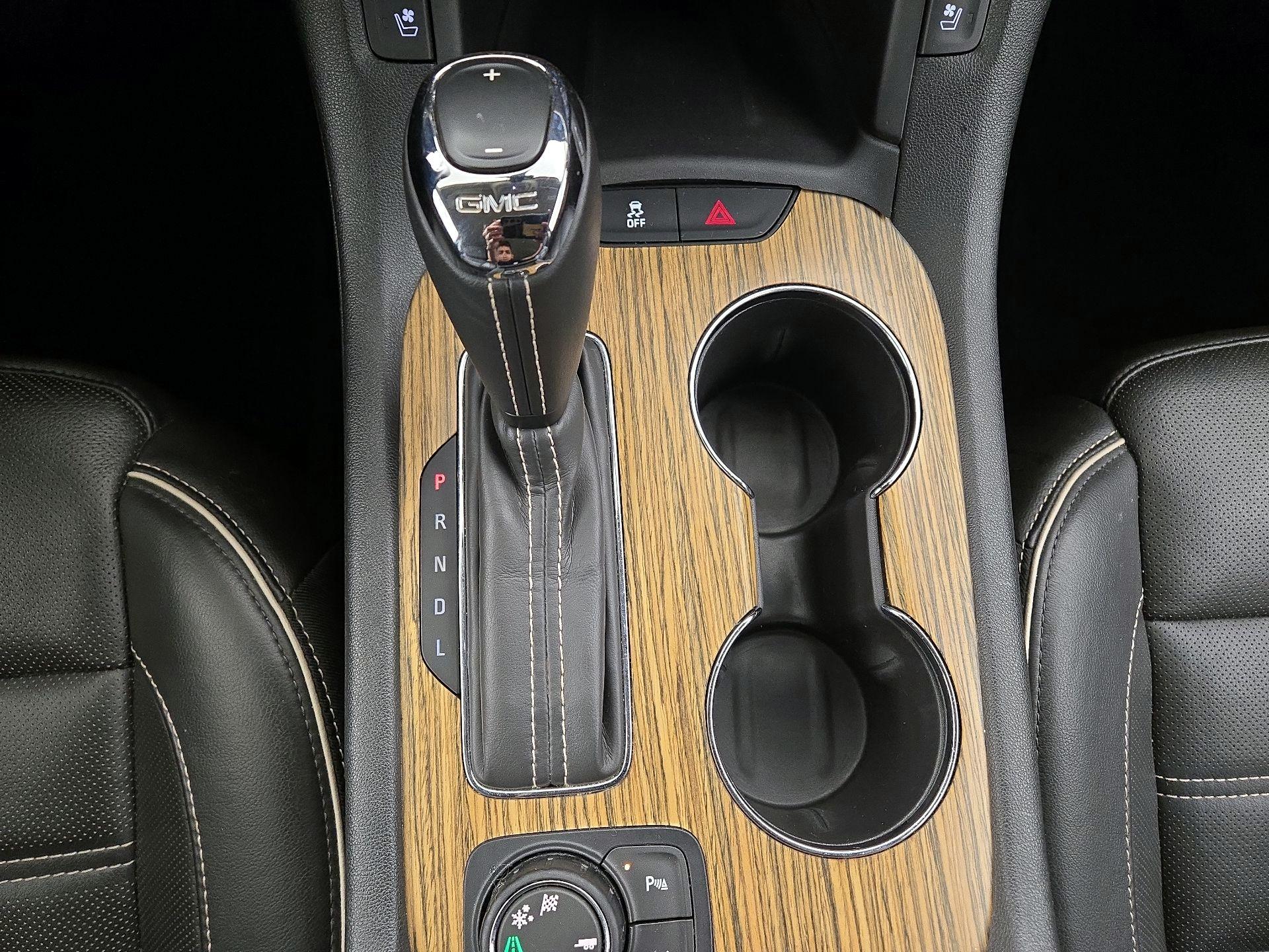 Thumbnail: 2017 GMC Acadia - 18