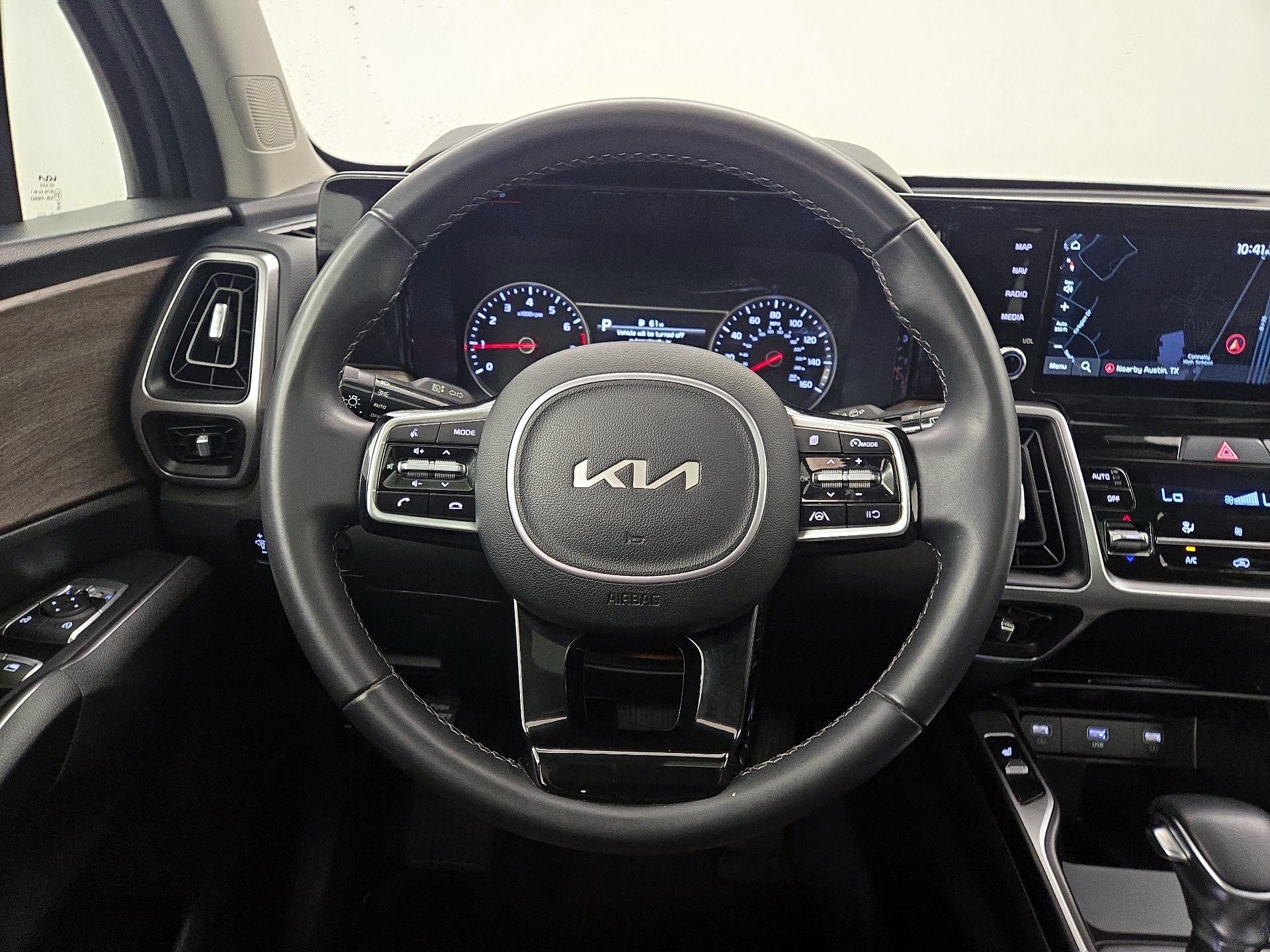 Thumbnail: 2022 Kia Sorento - 10