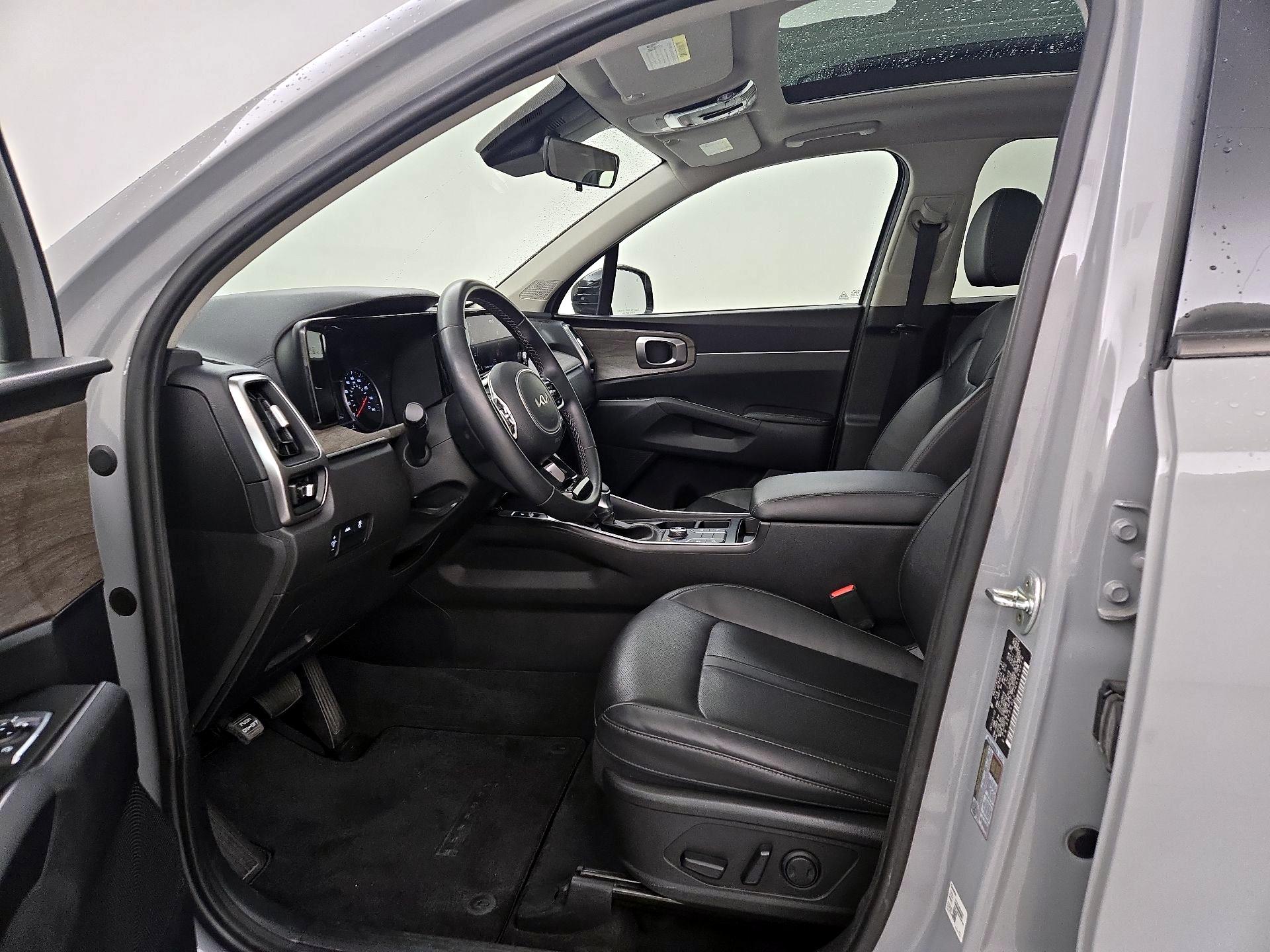 Thumbnail: 2022 Kia Sorento - 11