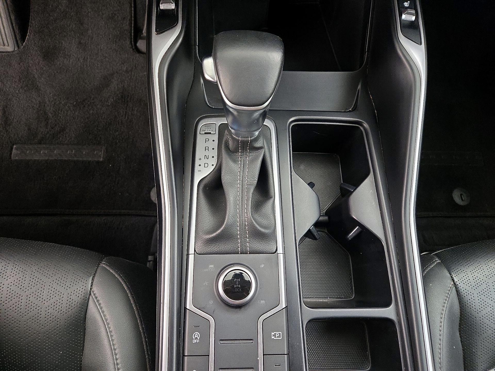 Thumbnail: 2022 Kia Sorento - 18