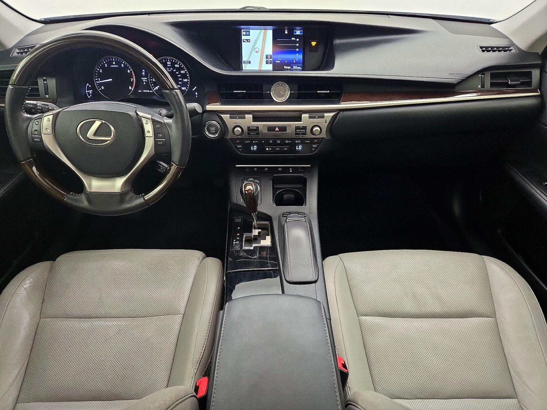 Thumbnail: 2015 Lexus ES - 9