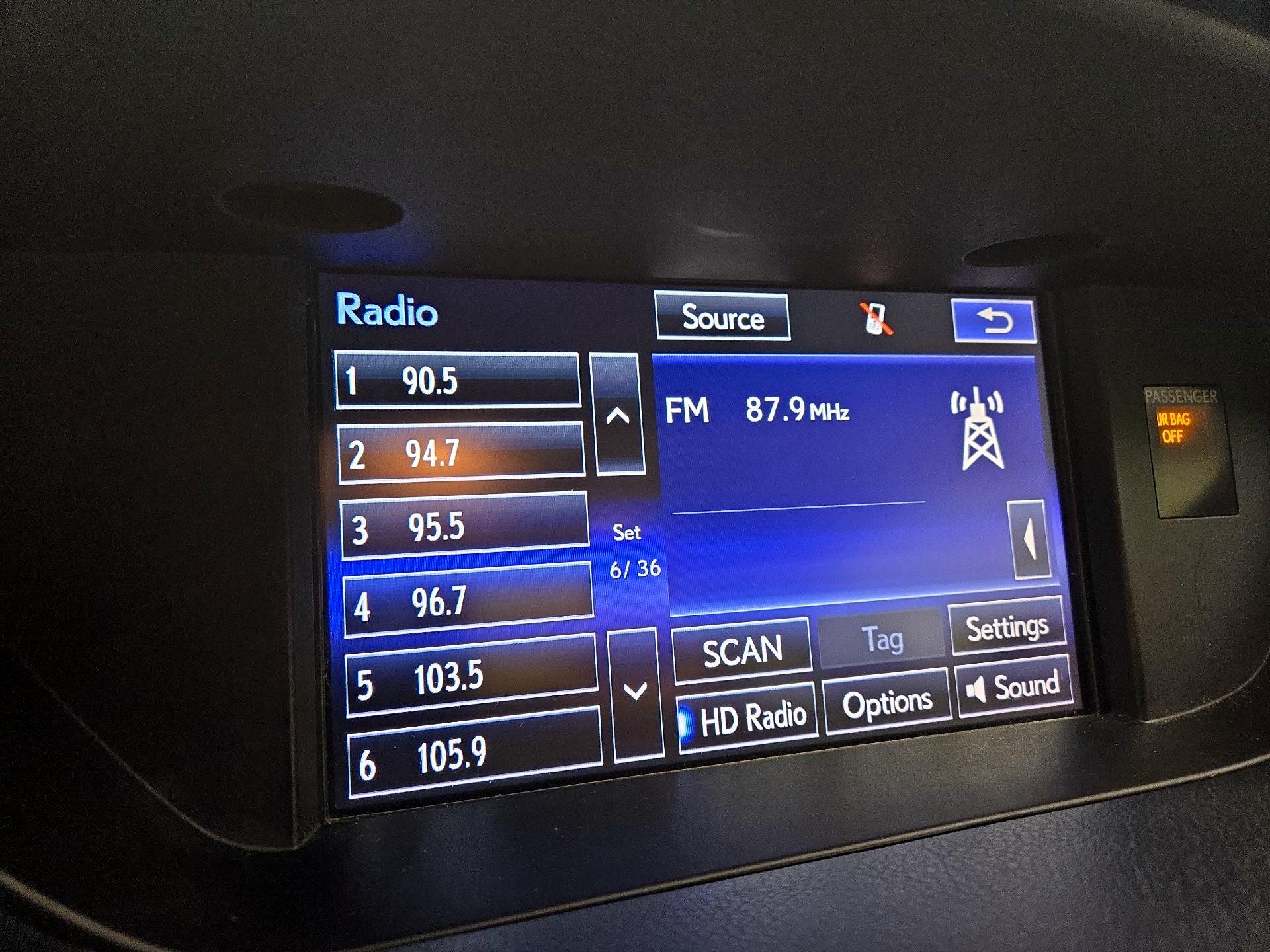 Thumbnail: 2015 Lexus ES - 16