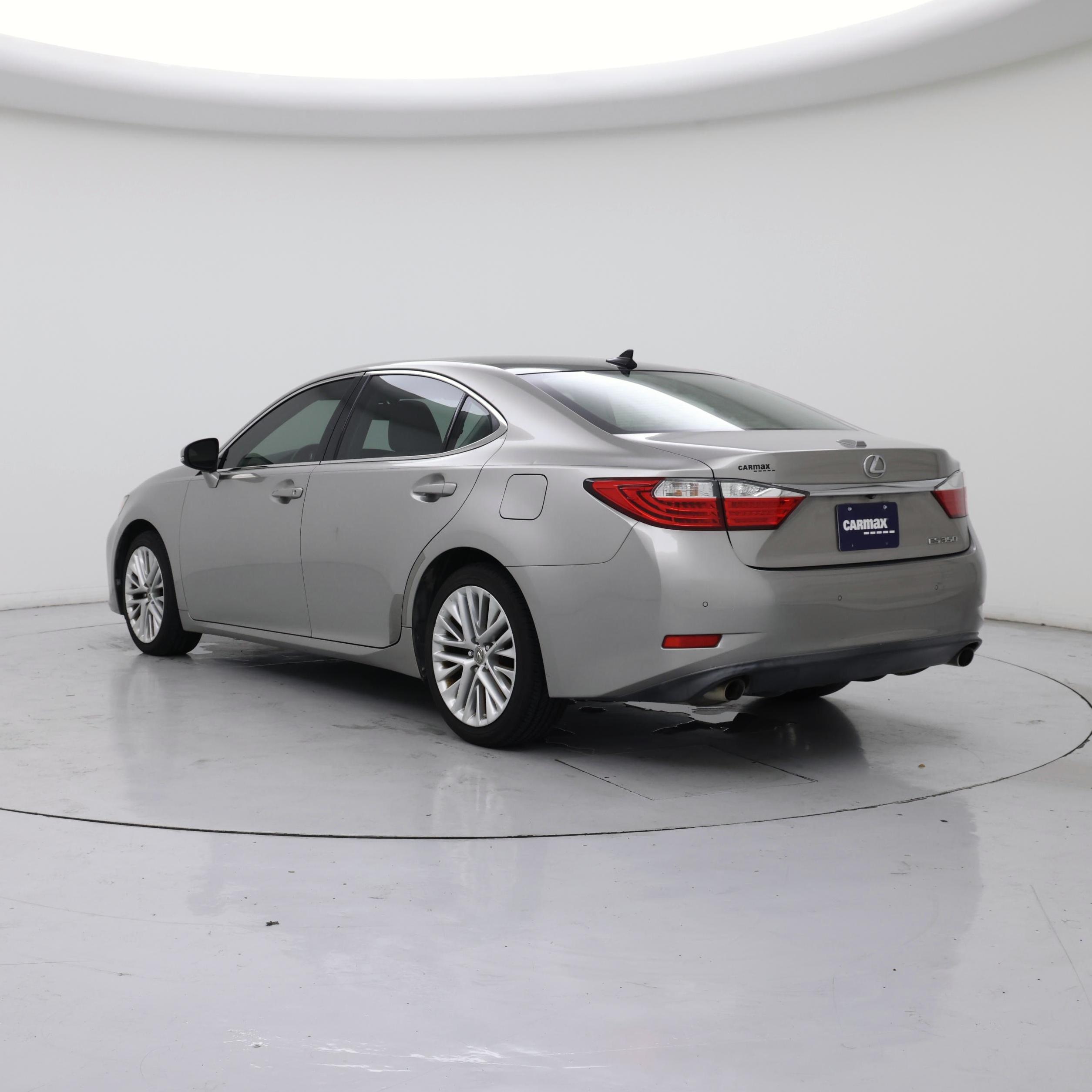 Thumbnail: 2015 Lexus ES - 2