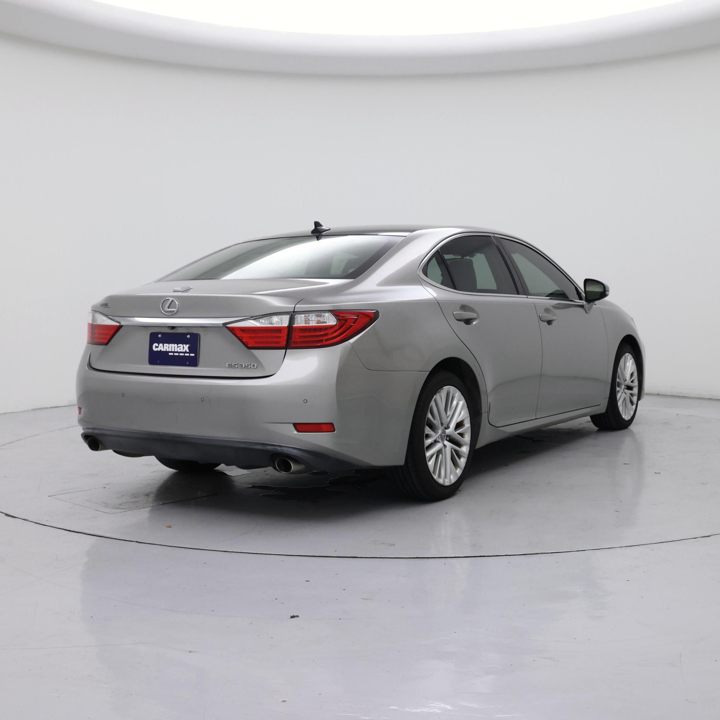 Thumbnail: 2015 Lexus ES - 8