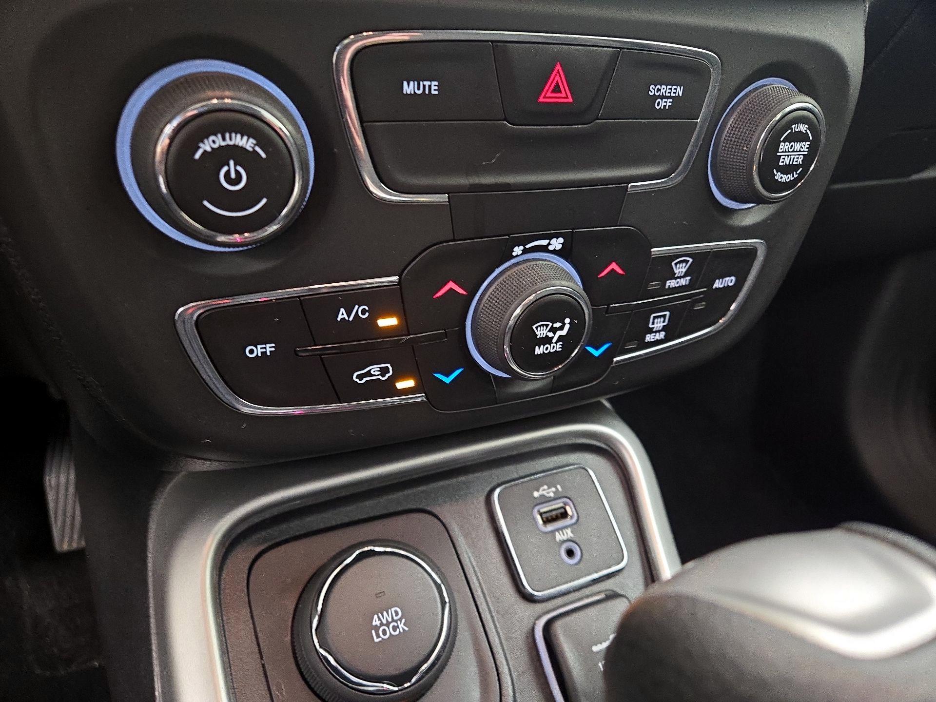 Thumbnail: 2019 Jeep Compass - 16