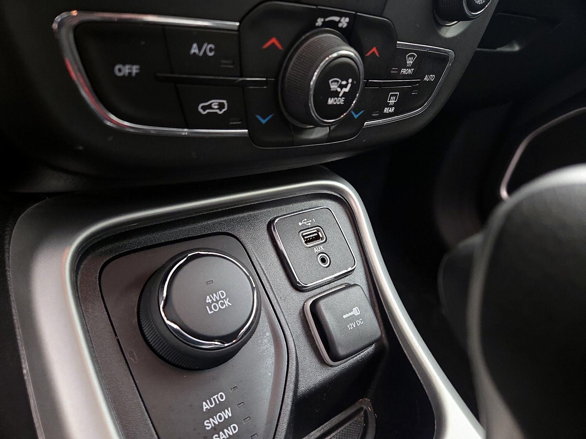 Thumbnail: 2019 Jeep Compass - 18