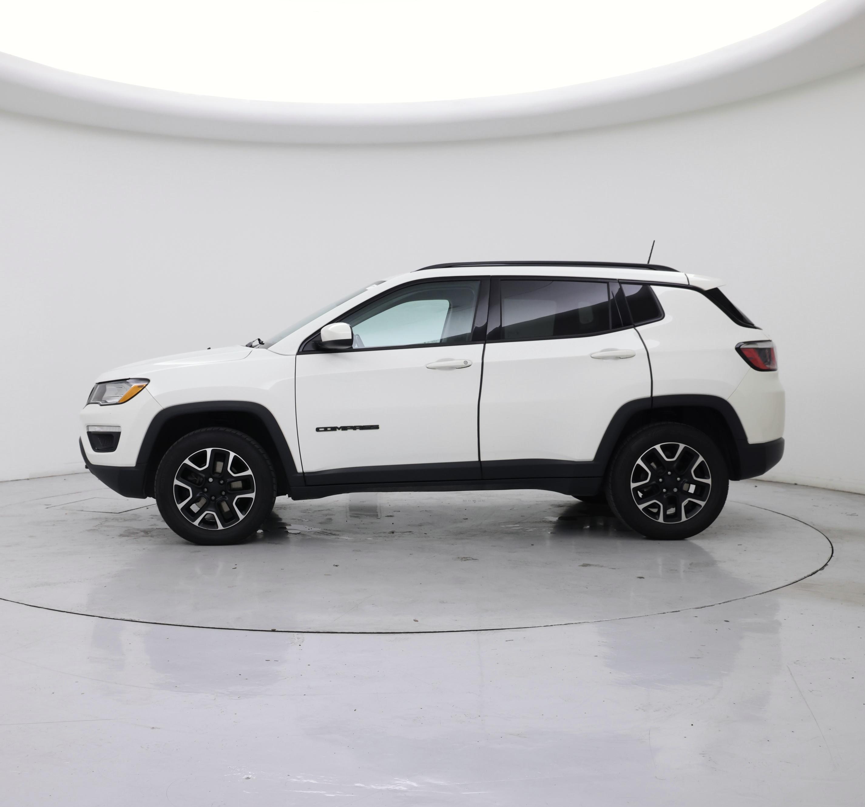 Thumbnail: 2019 Jeep Compass - 3