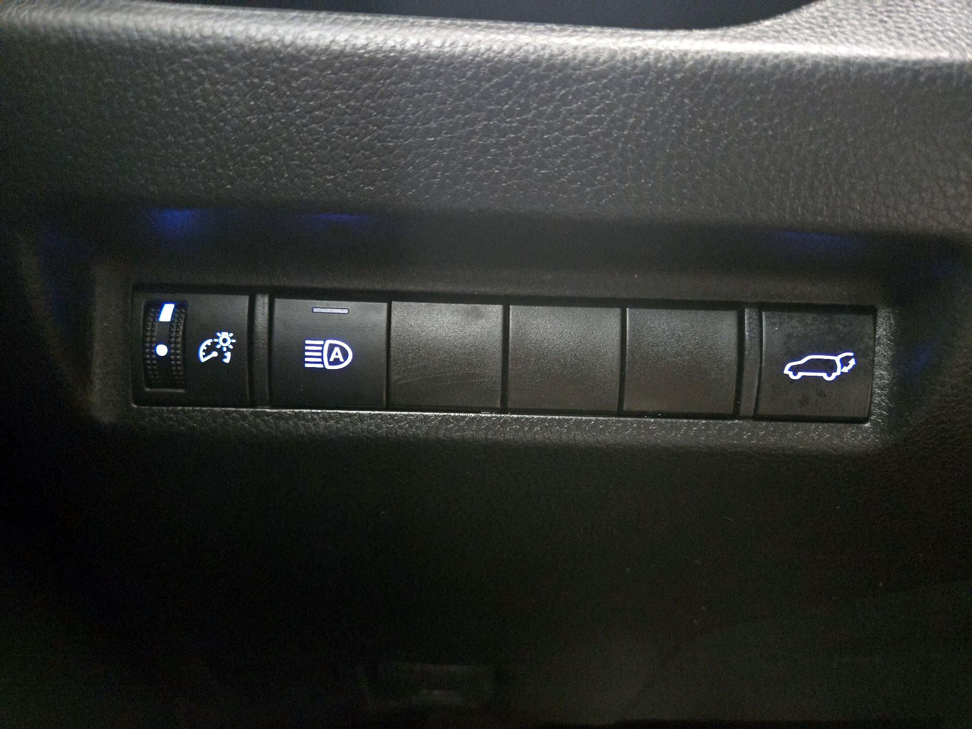 Thumbnail: 2021 Toyota RAV4 - 13