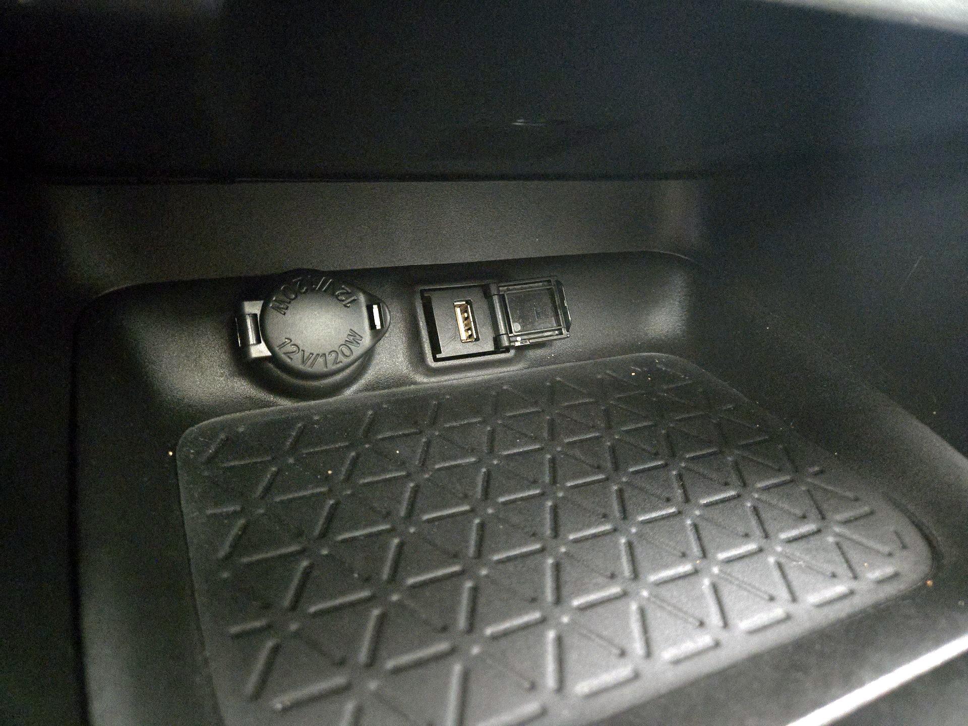 Thumbnail: 2021 Toyota RAV4 - 18