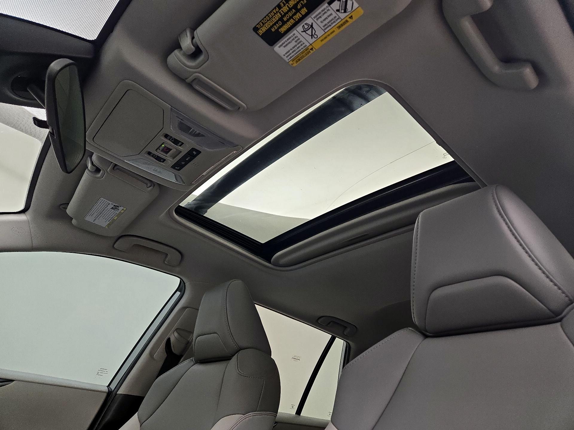 Thumbnail: 2021 Toyota RAV4 - 19