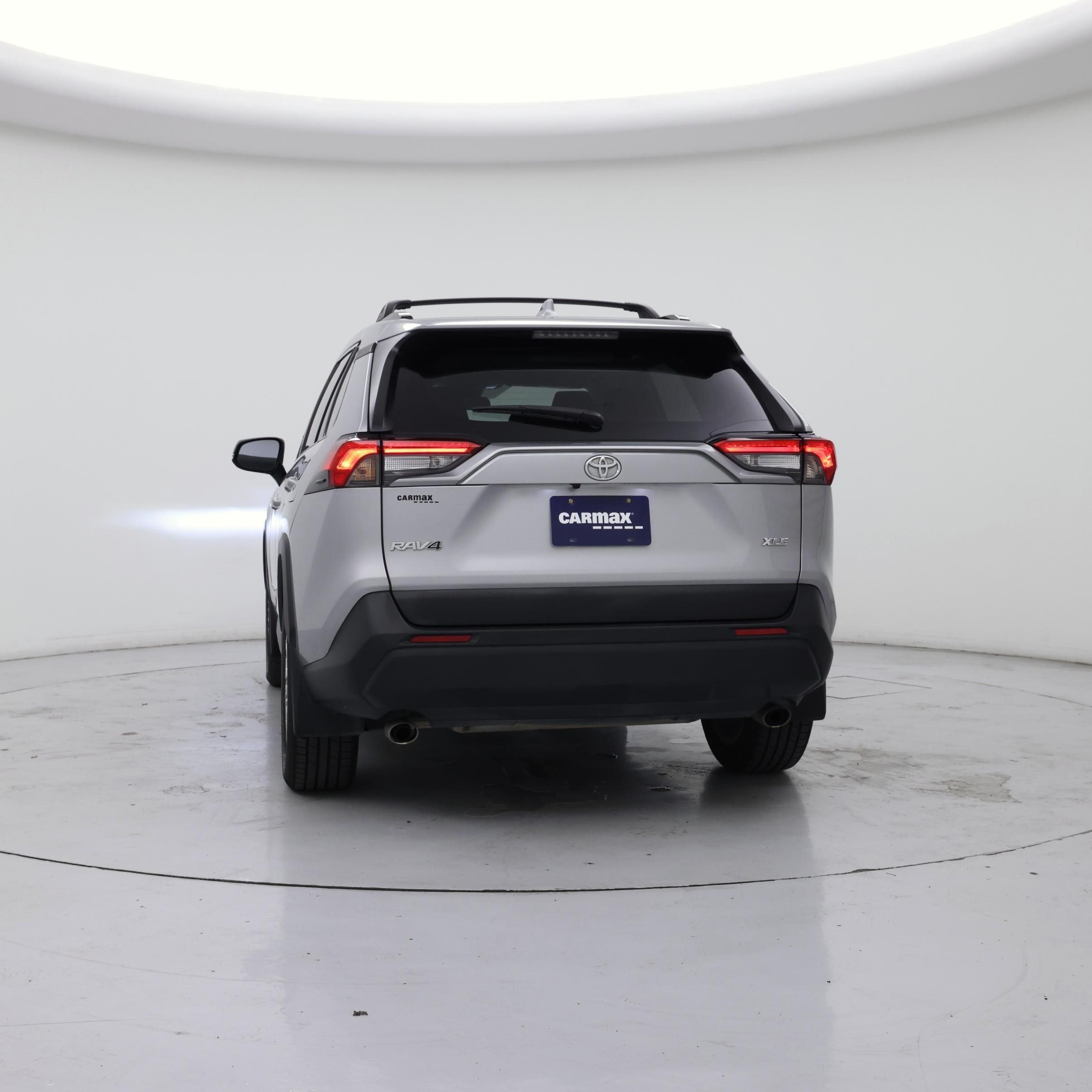Thumbnail: 2021 Toyota RAV4 - 6