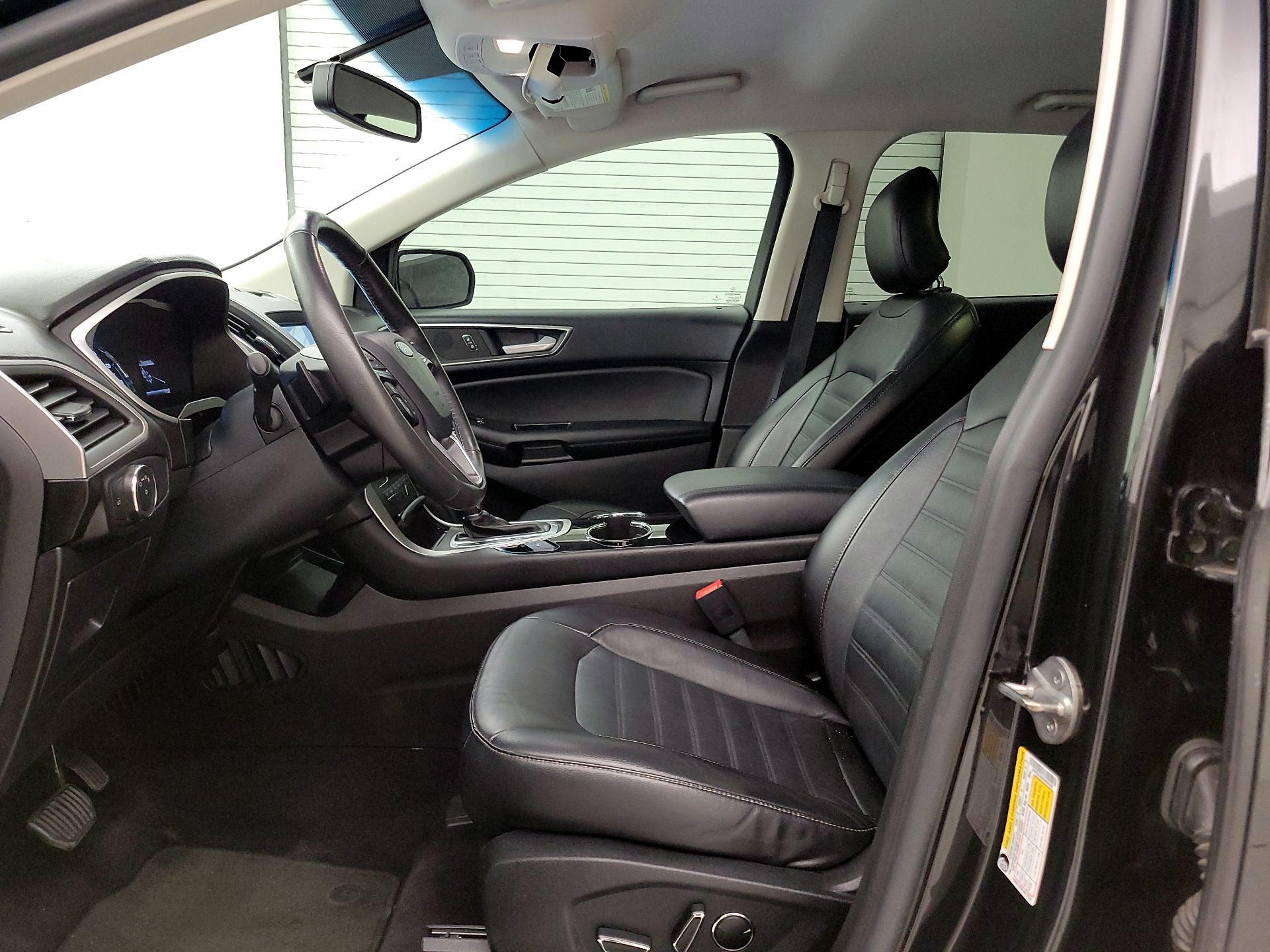 Thumbnail: 2015 Ford Edge - 11