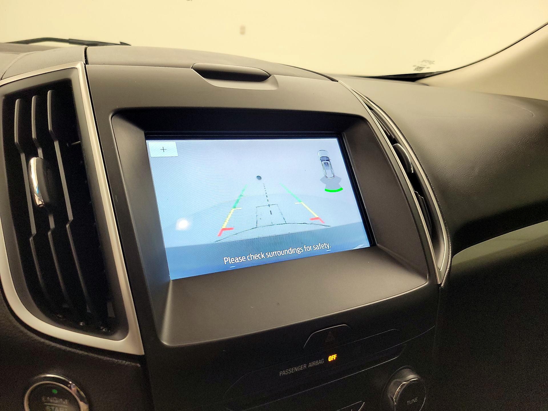 Thumbnail: 2015 Ford Edge - 15