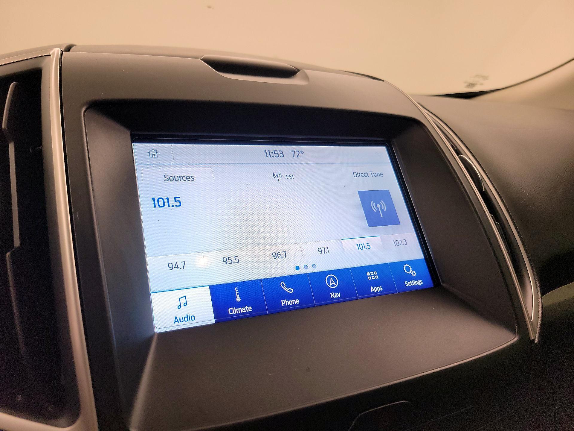 Thumbnail: 2015 Ford Edge - 16