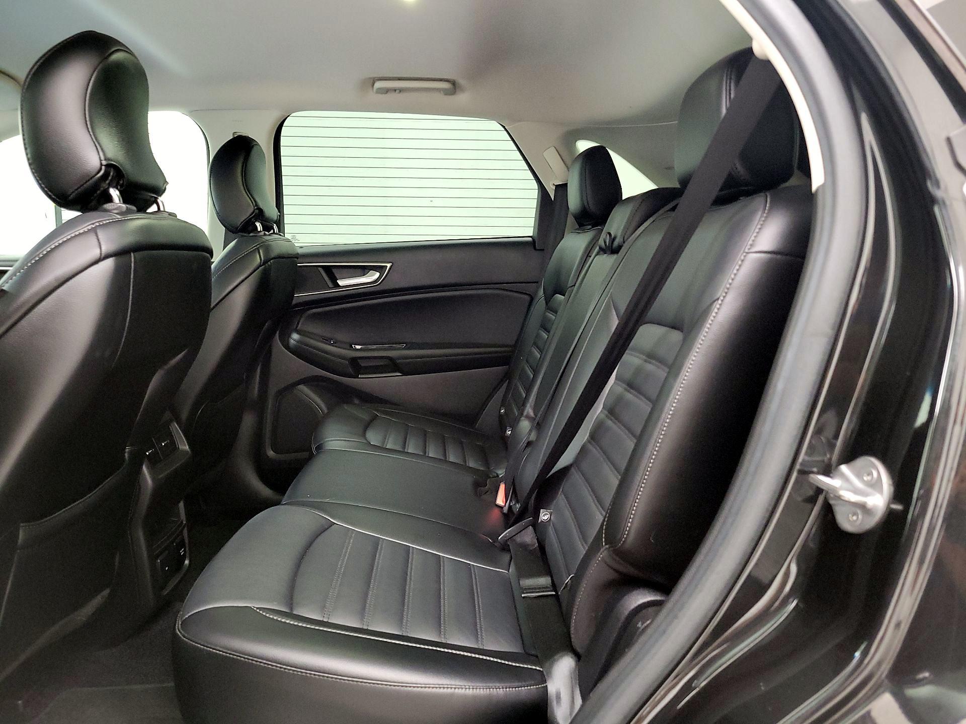 Thumbnail: 2015 Ford Edge - 20