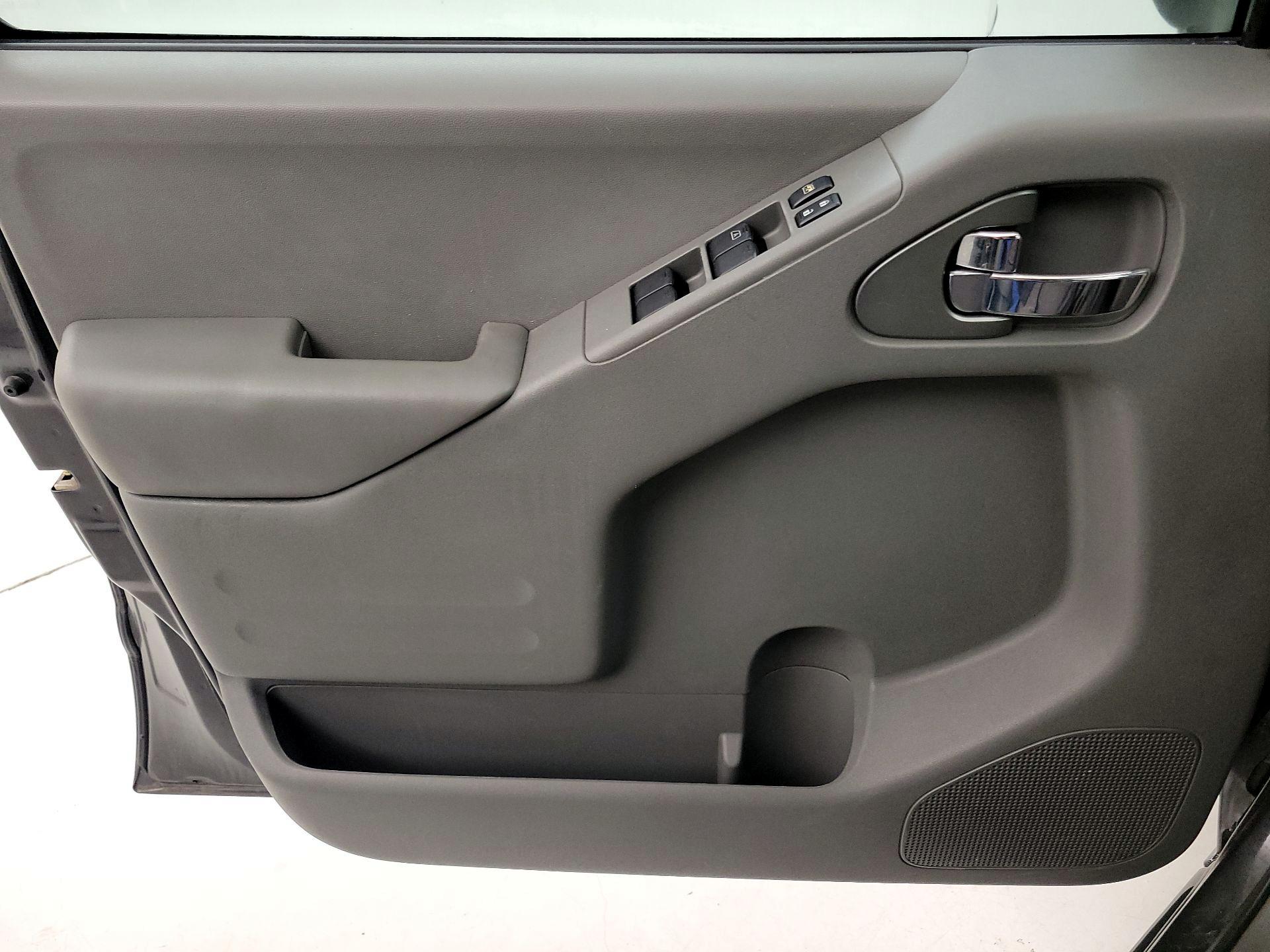 Thumbnail: 2015 Nissan Frontier - 12
