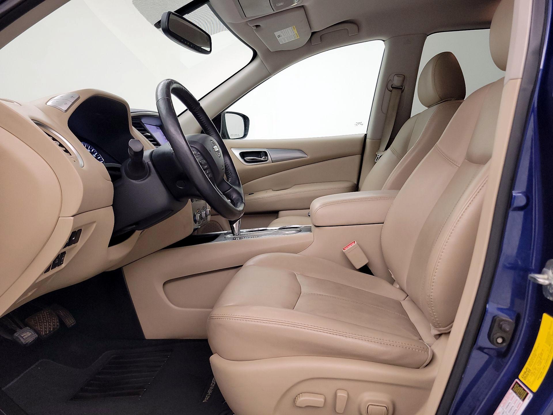 Thumbnail: 2019 Nissan Pathfinder - 11