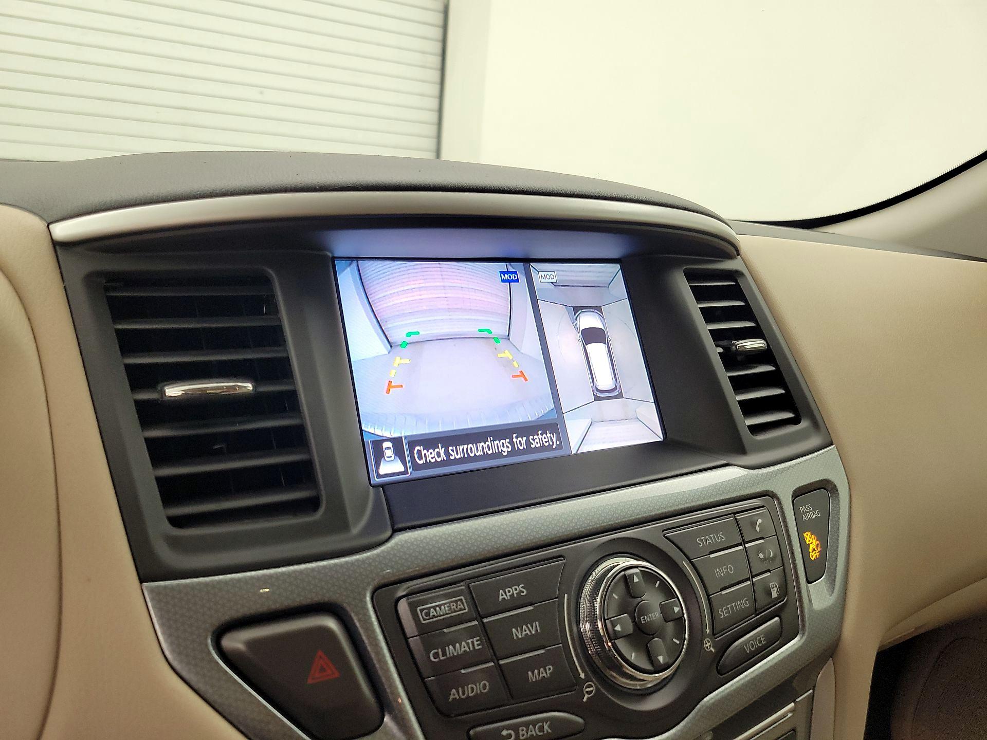 Thumbnail: 2019 Nissan Pathfinder - 15