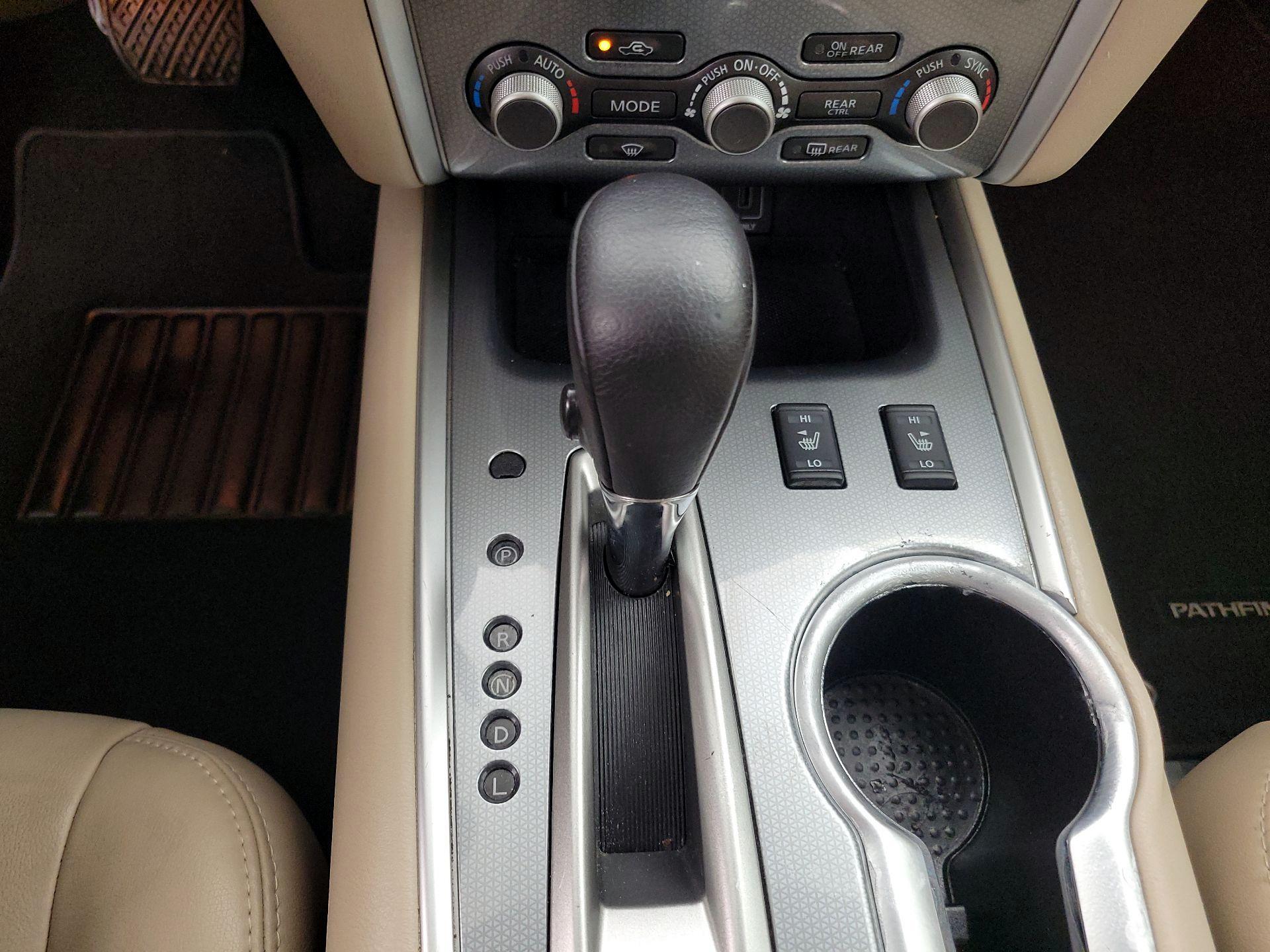 Thumbnail: 2019 Nissan Pathfinder - 18
