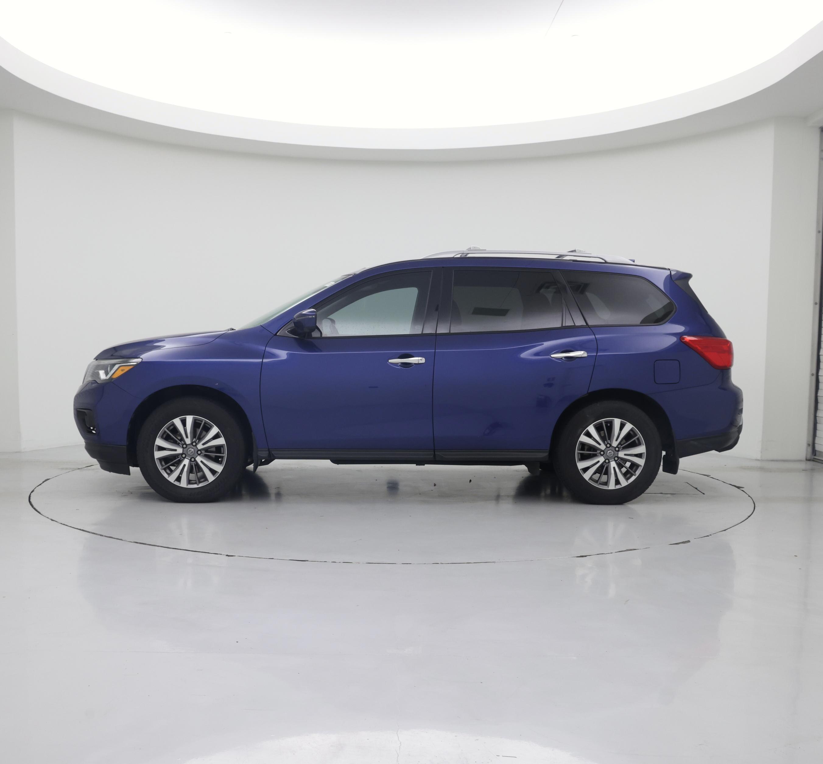 Thumbnail: 2019 Nissan Pathfinder - 3