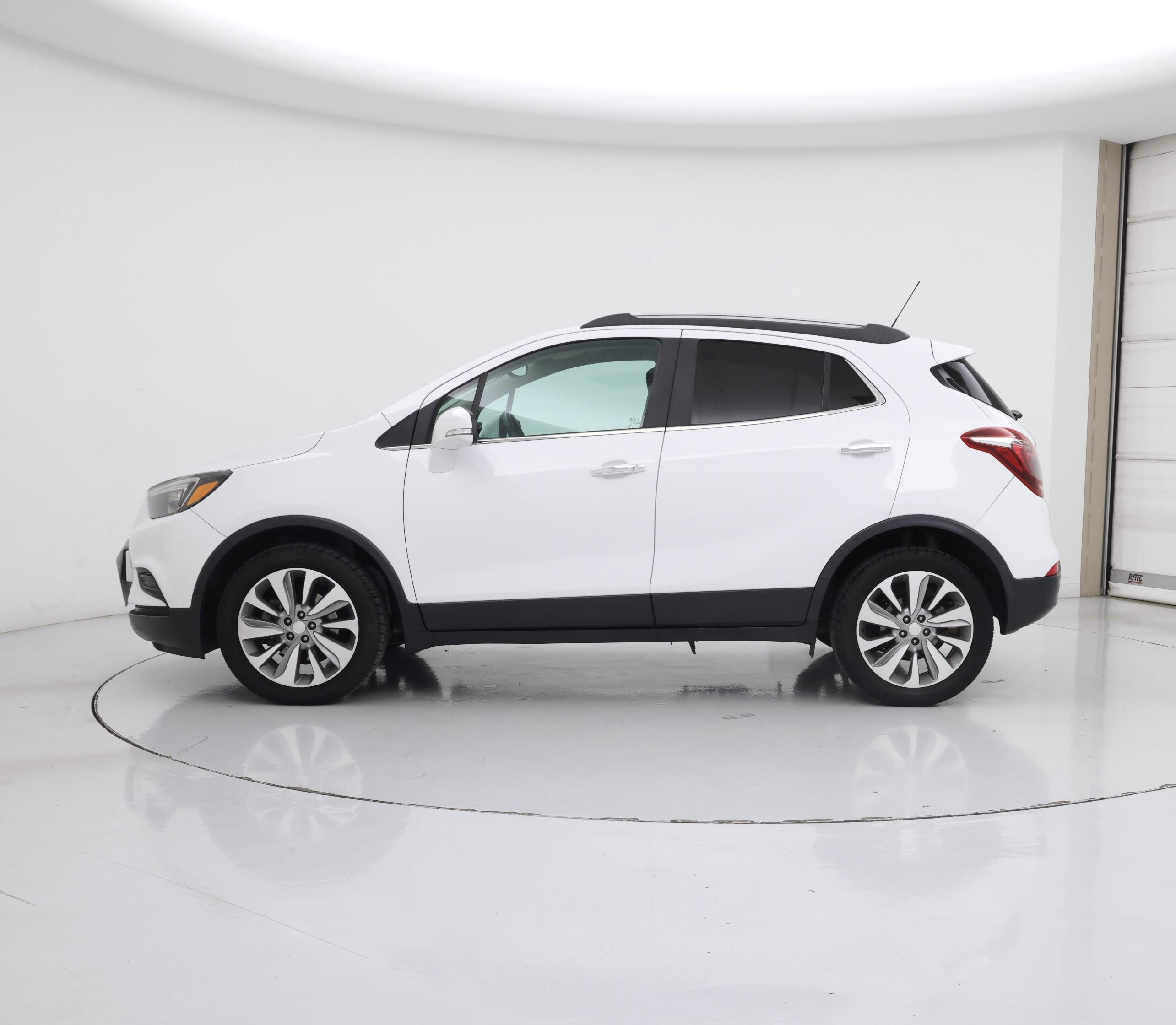 Thumbnail: 2019 Buick Encore - 3