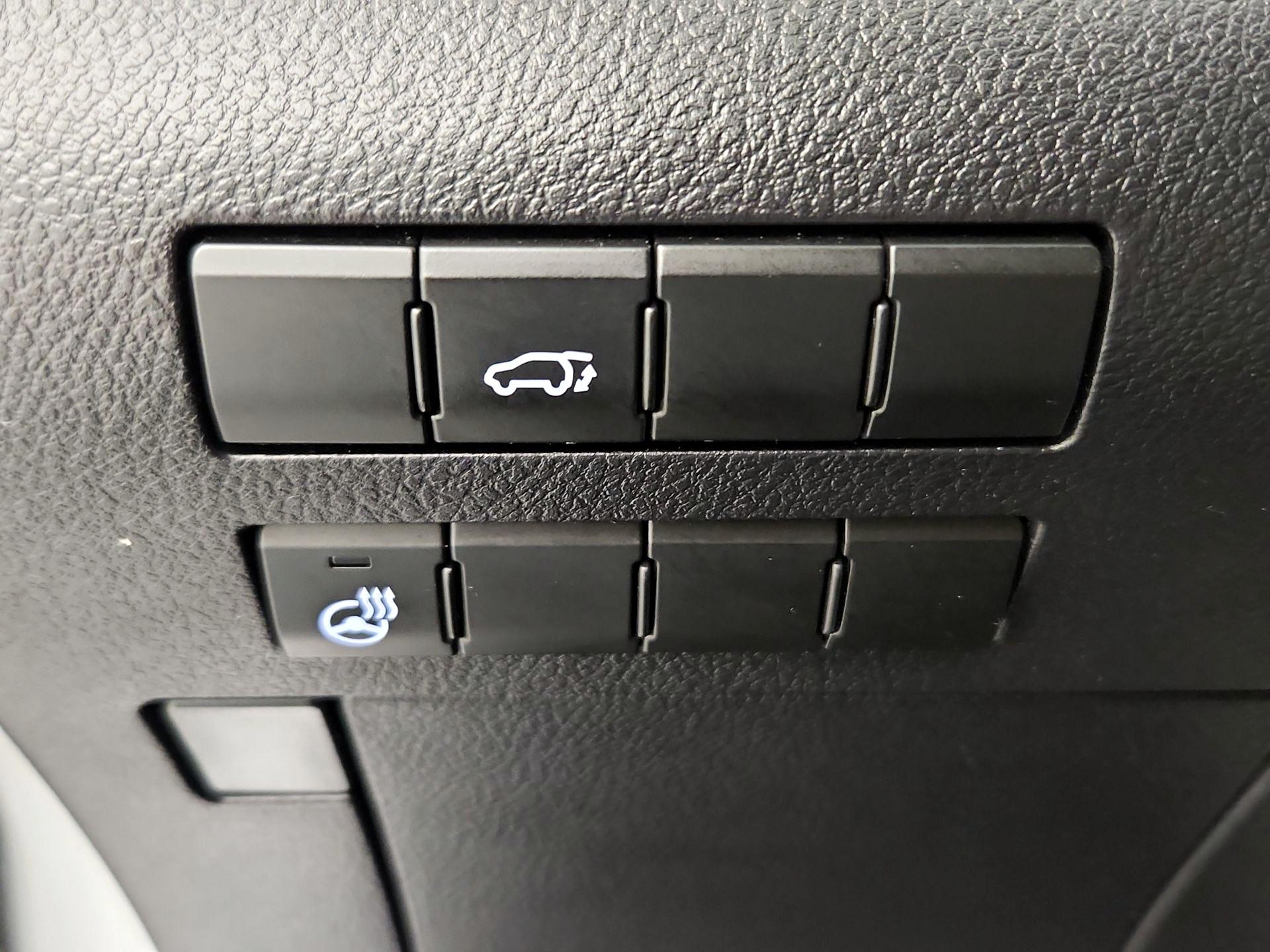 Thumbnail: 2016 Lexus RX - 13