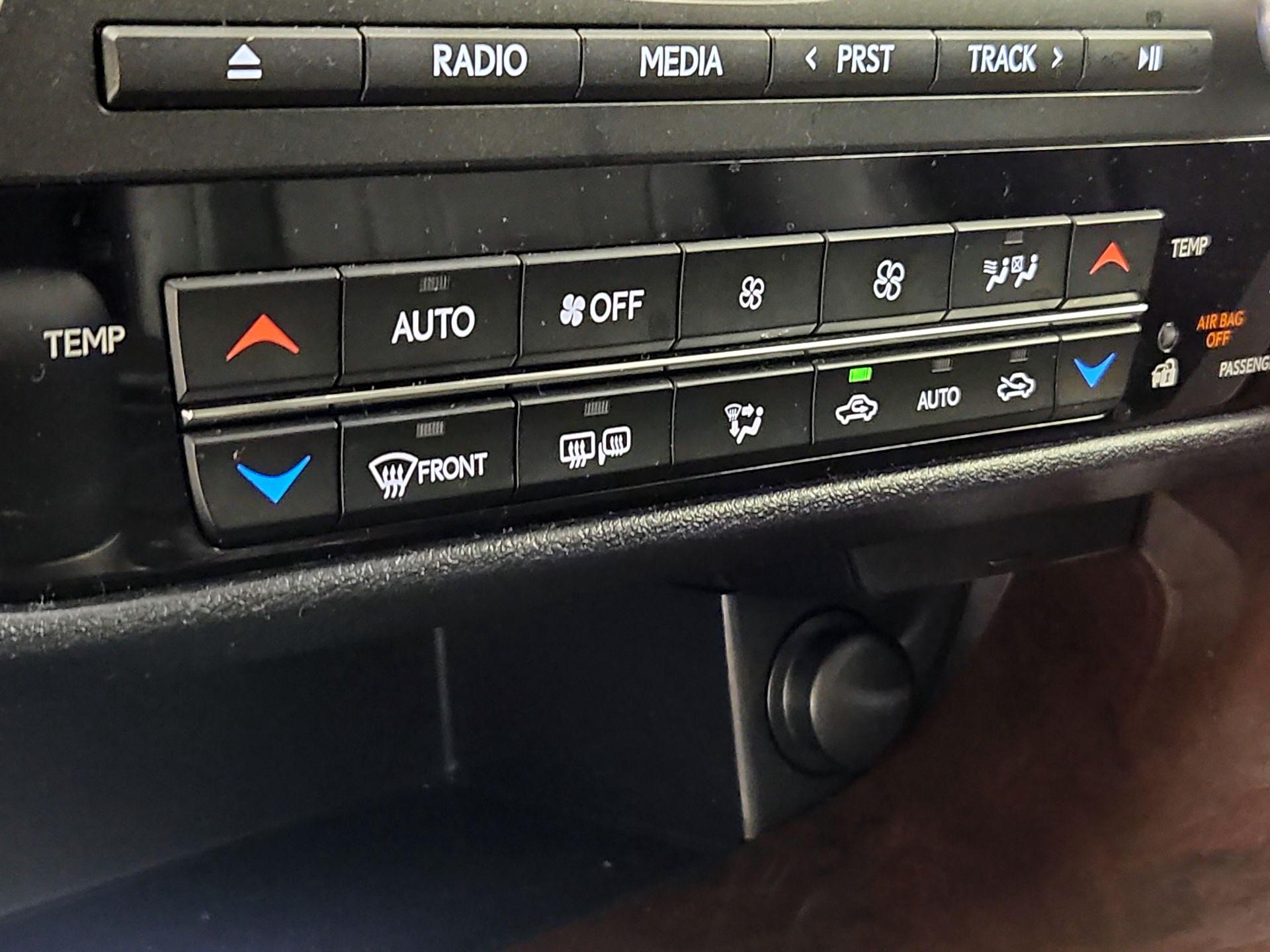 Thumbnail: 2016 Lexus RX - 17
