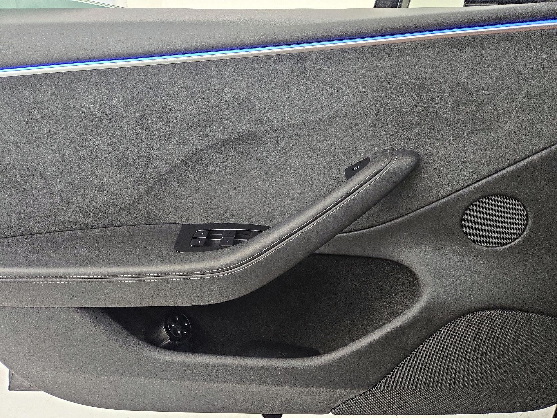 Thumbnail: 2025 Tesla Model 3 - 12